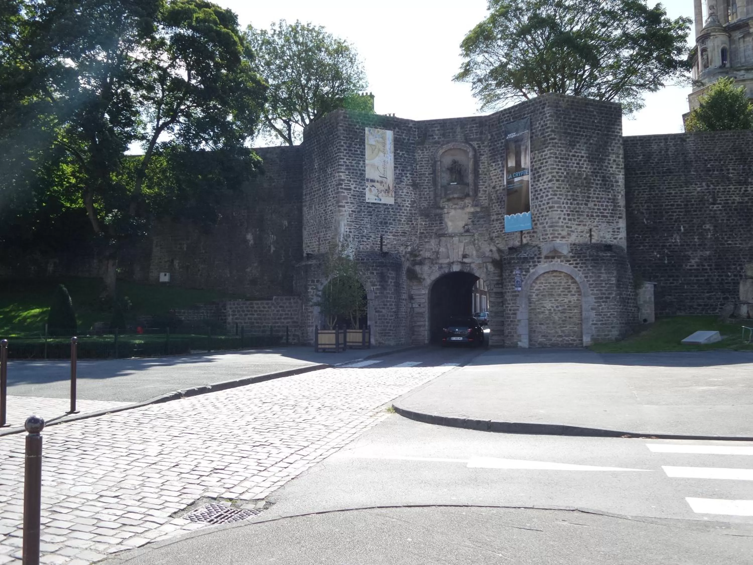 Nearby landmark, Property Building in La Saint Martinoise