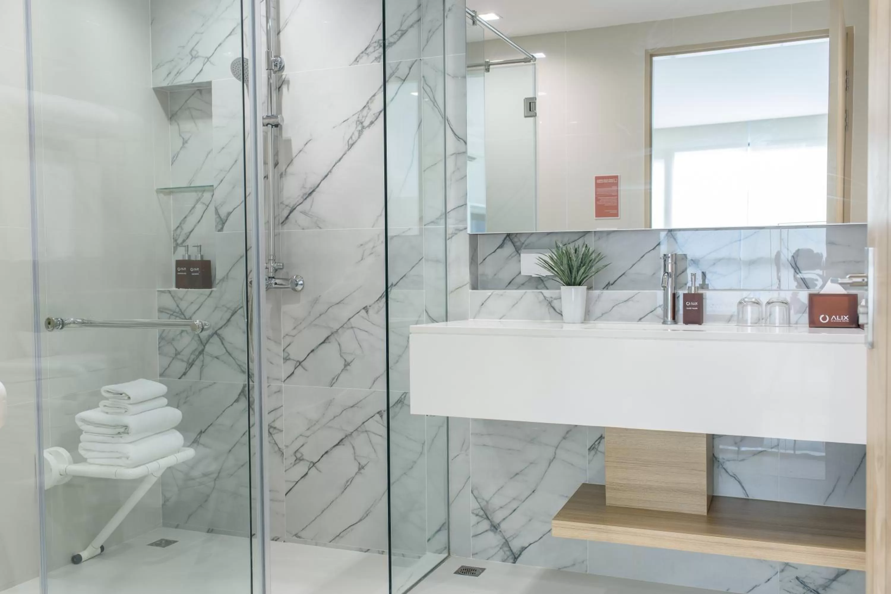 Bathroom in Alix Bangkok Hotel