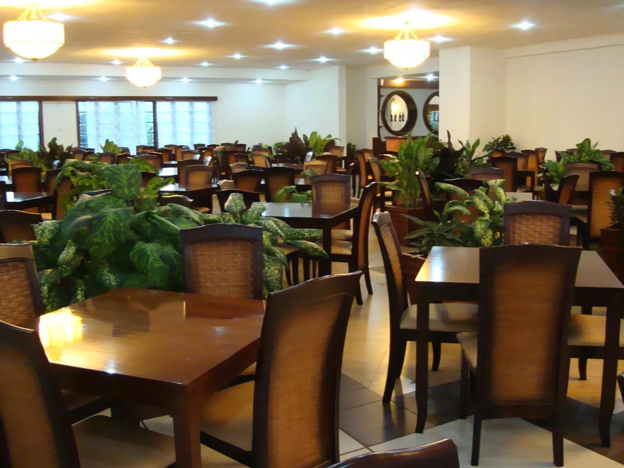 Restaurant/places to eat in Jinja Nile Resort