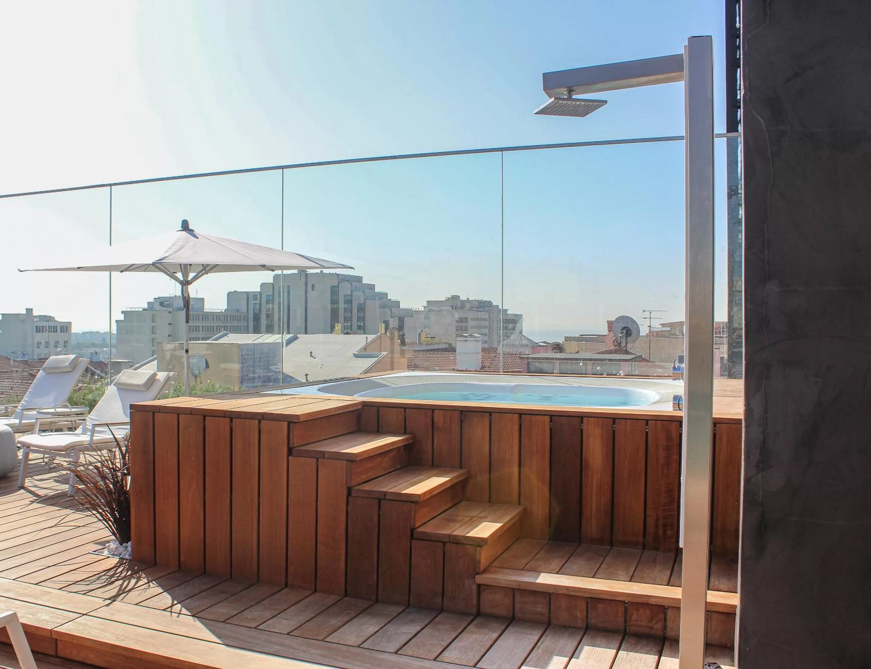 Property building in Lux Lisboa Park