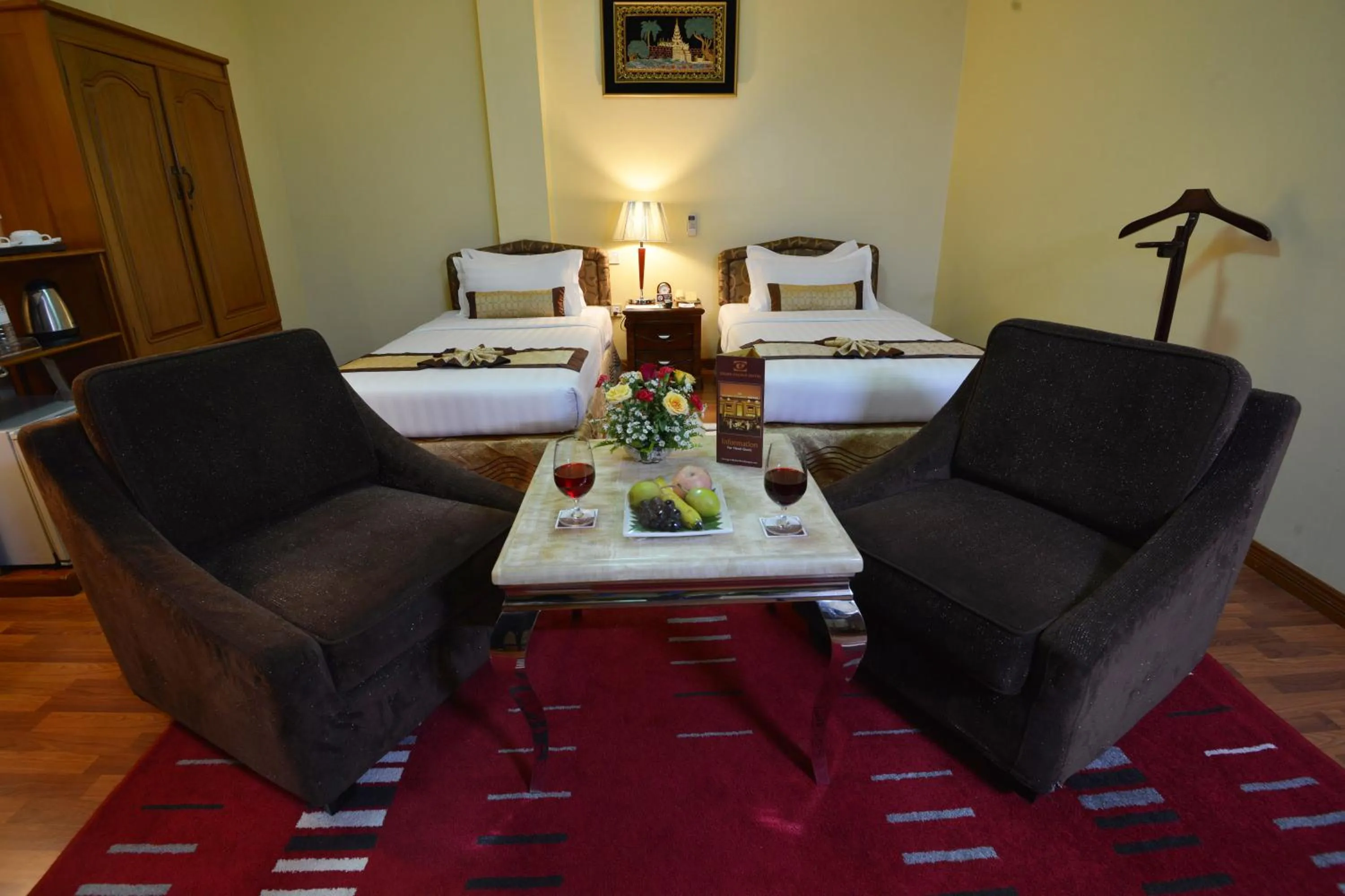 Photo of the whole room in Grand Palace Hotel