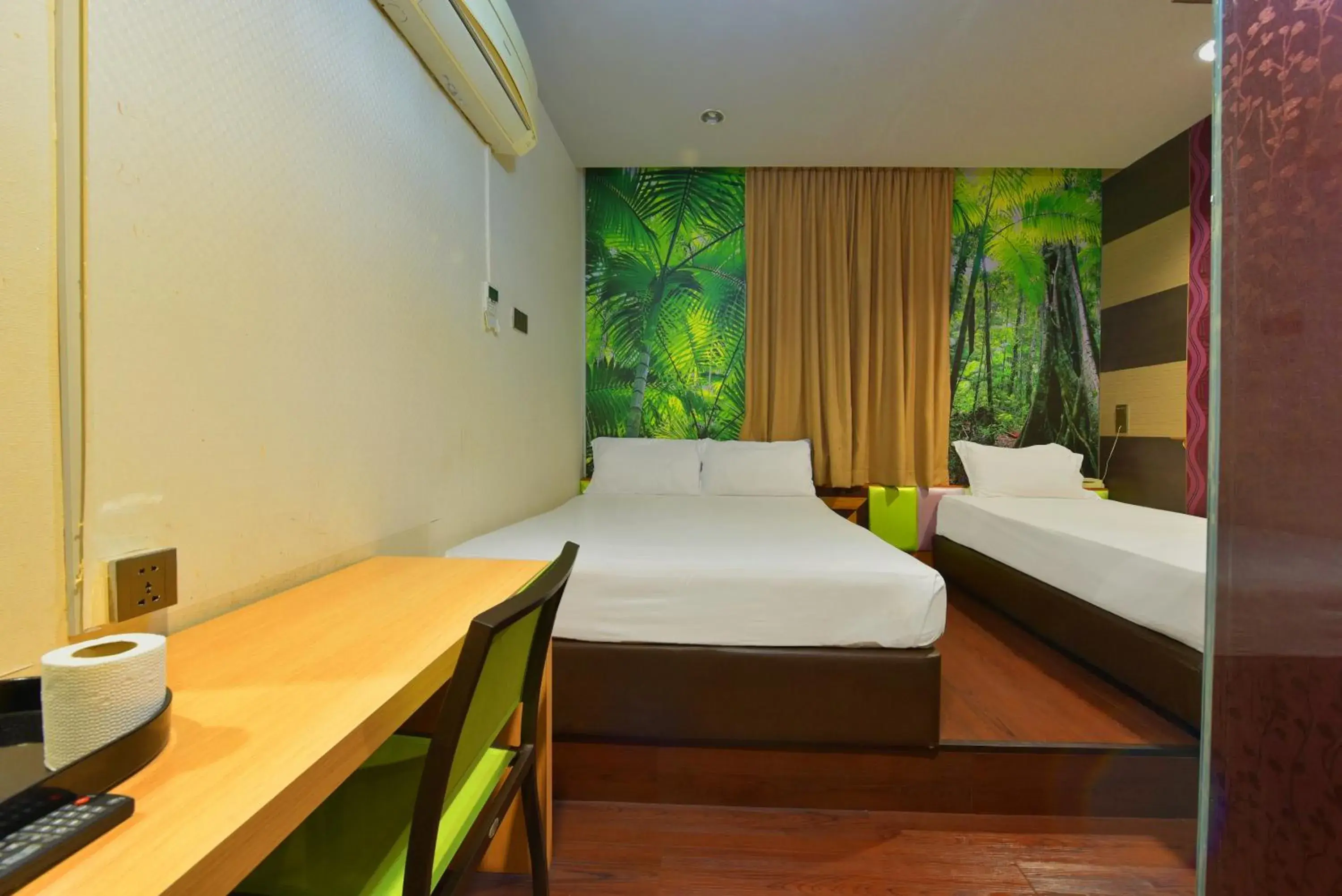 Bedroom, Bed in Townhouse OAK Hotel Holmes Johor Jaya