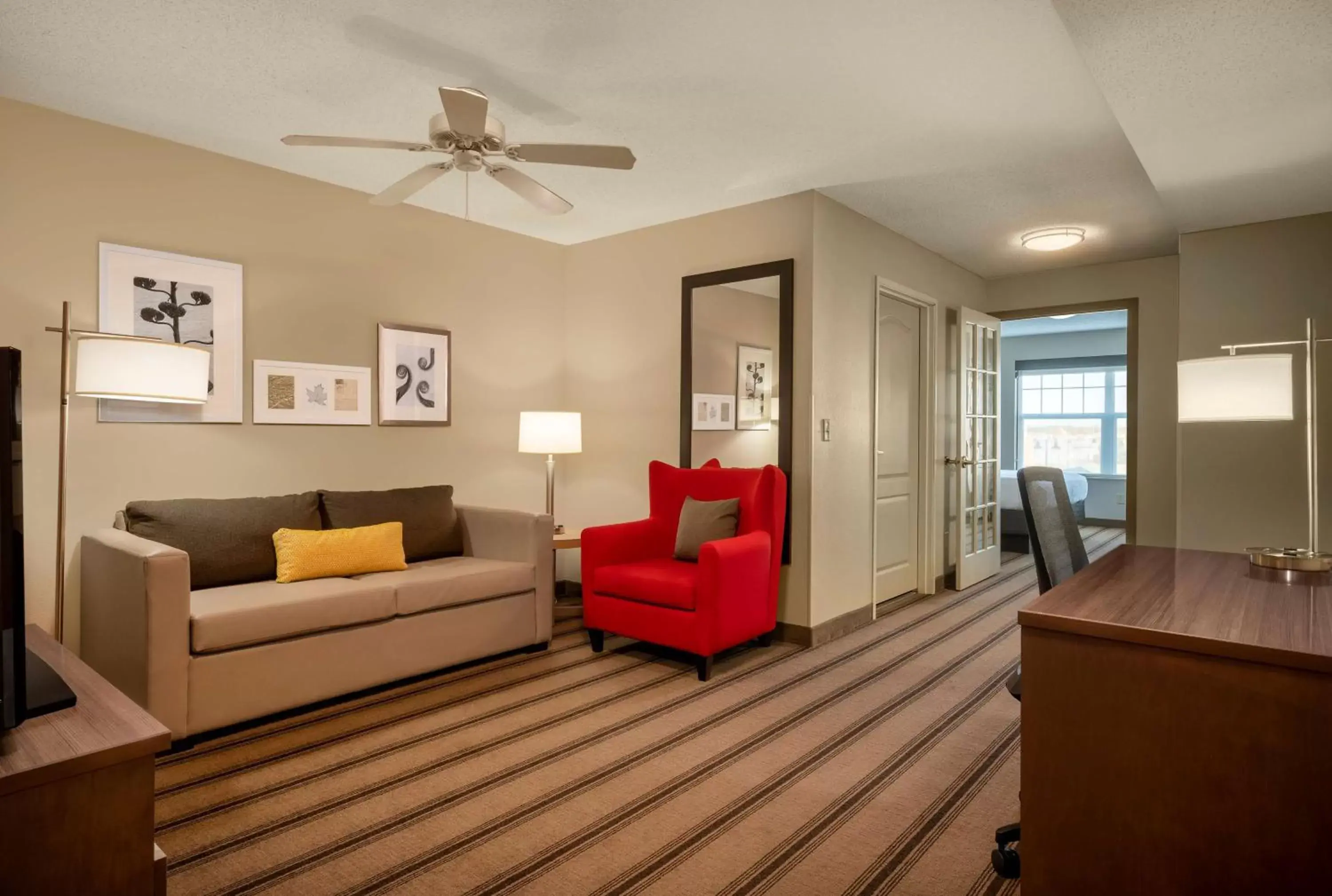 One-Bedroom King Suite with Sofa Bed - Disability Access in Country Inn & Suites by Radisson, Albertville, MN