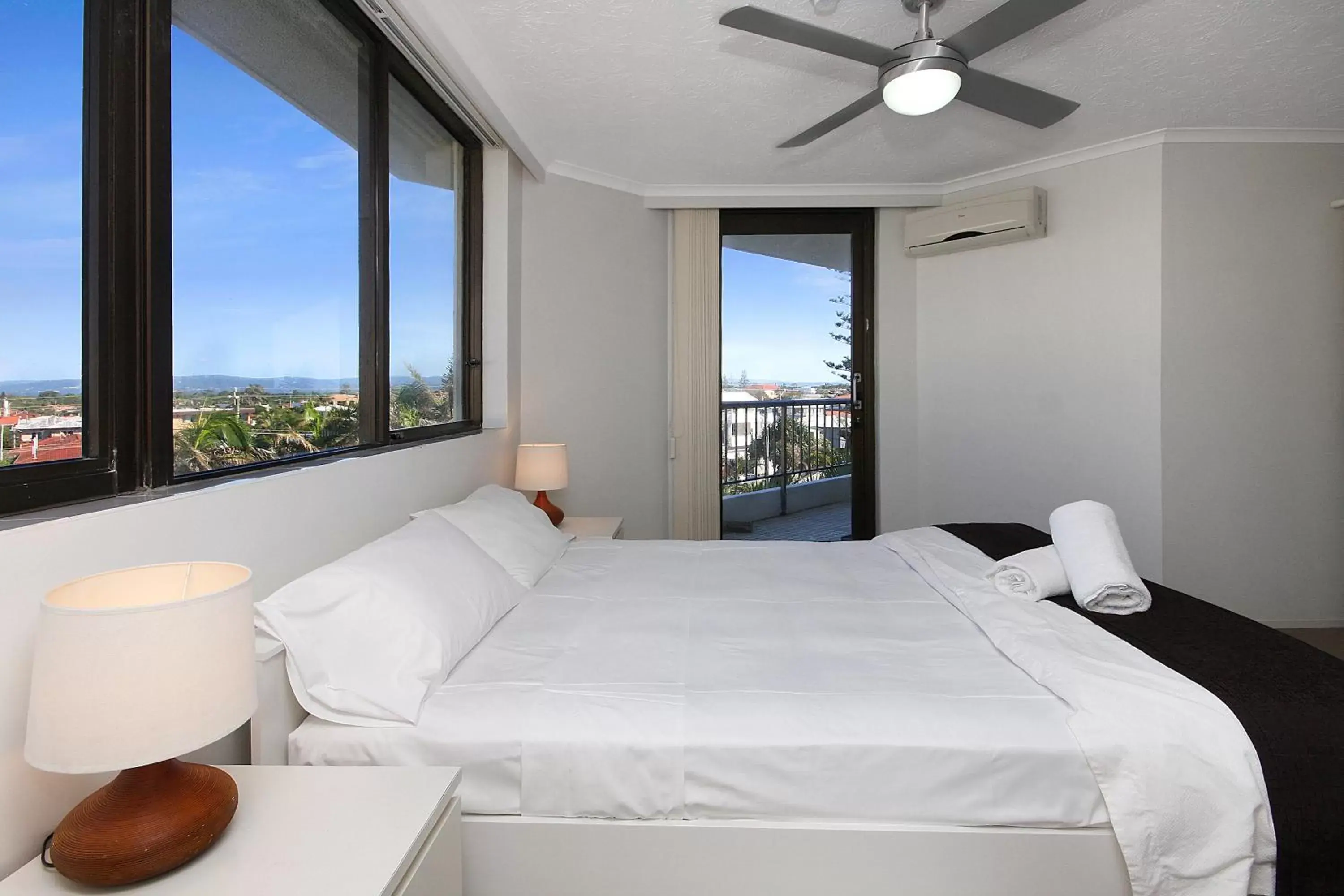 Bedroom in Spindrift on the Beach - Absolute Beachfront