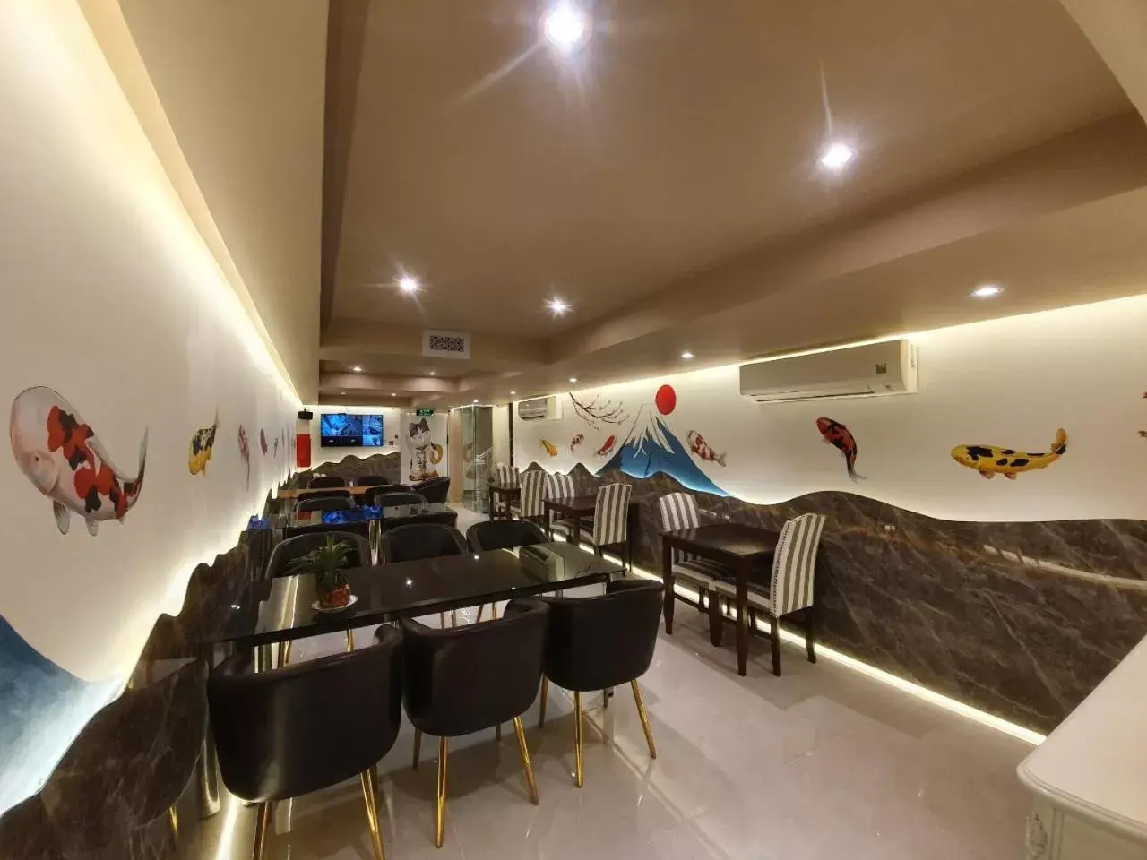 Restaurant/places to eat in Saigon By Night Luxury Hotel Restaurant/places to eat in Saigon By Night Luxury Hotel