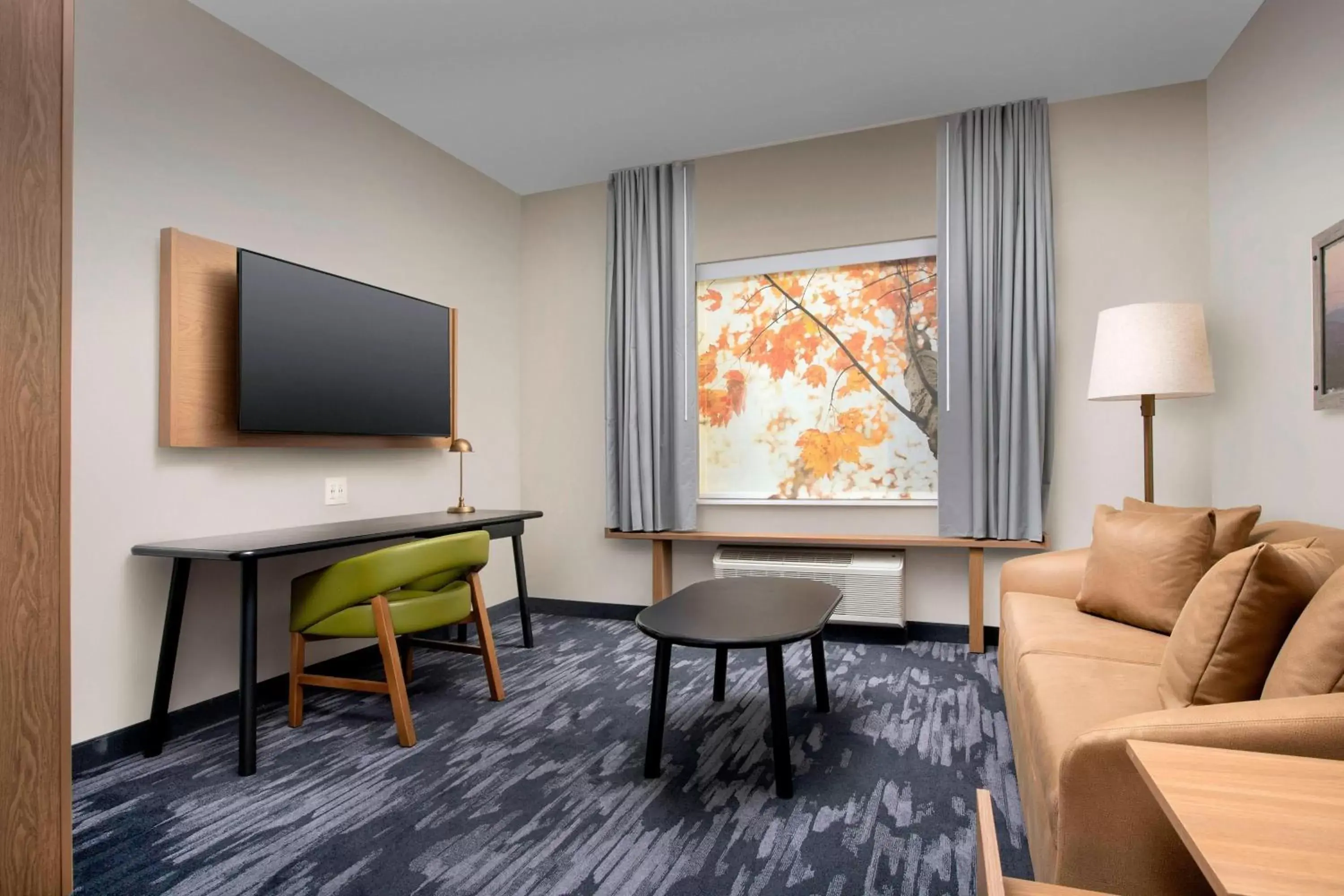 Living room, Seating Area in Fairfield Inn & Suites by Marriott Miami Airport West/Doral