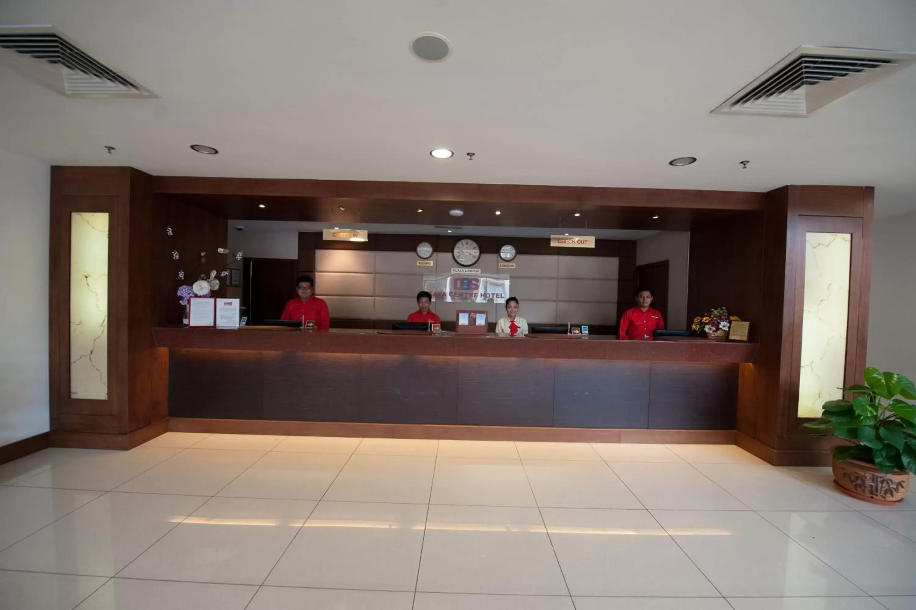 Lobby or reception in Gaya Centre Hotel