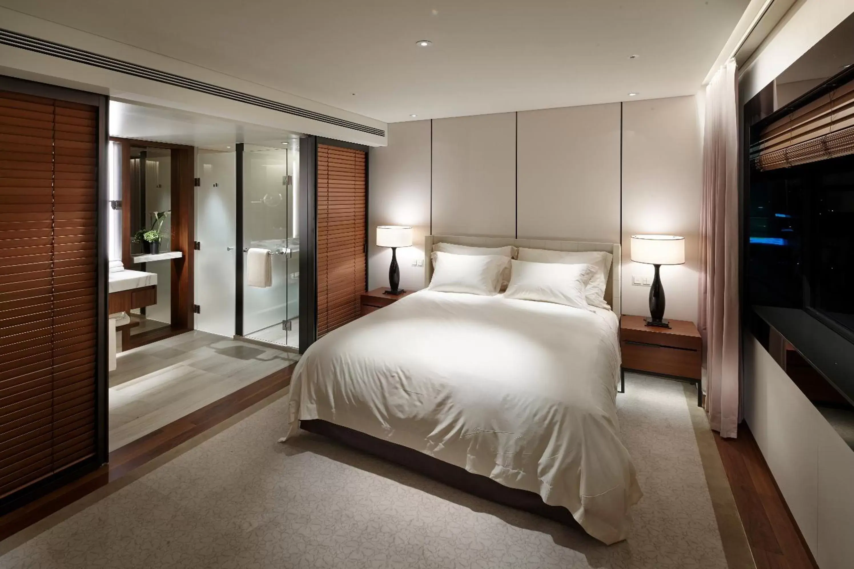 Business Deluxe Double Room with Indoor Pool Access Only in The Shilla Seoul