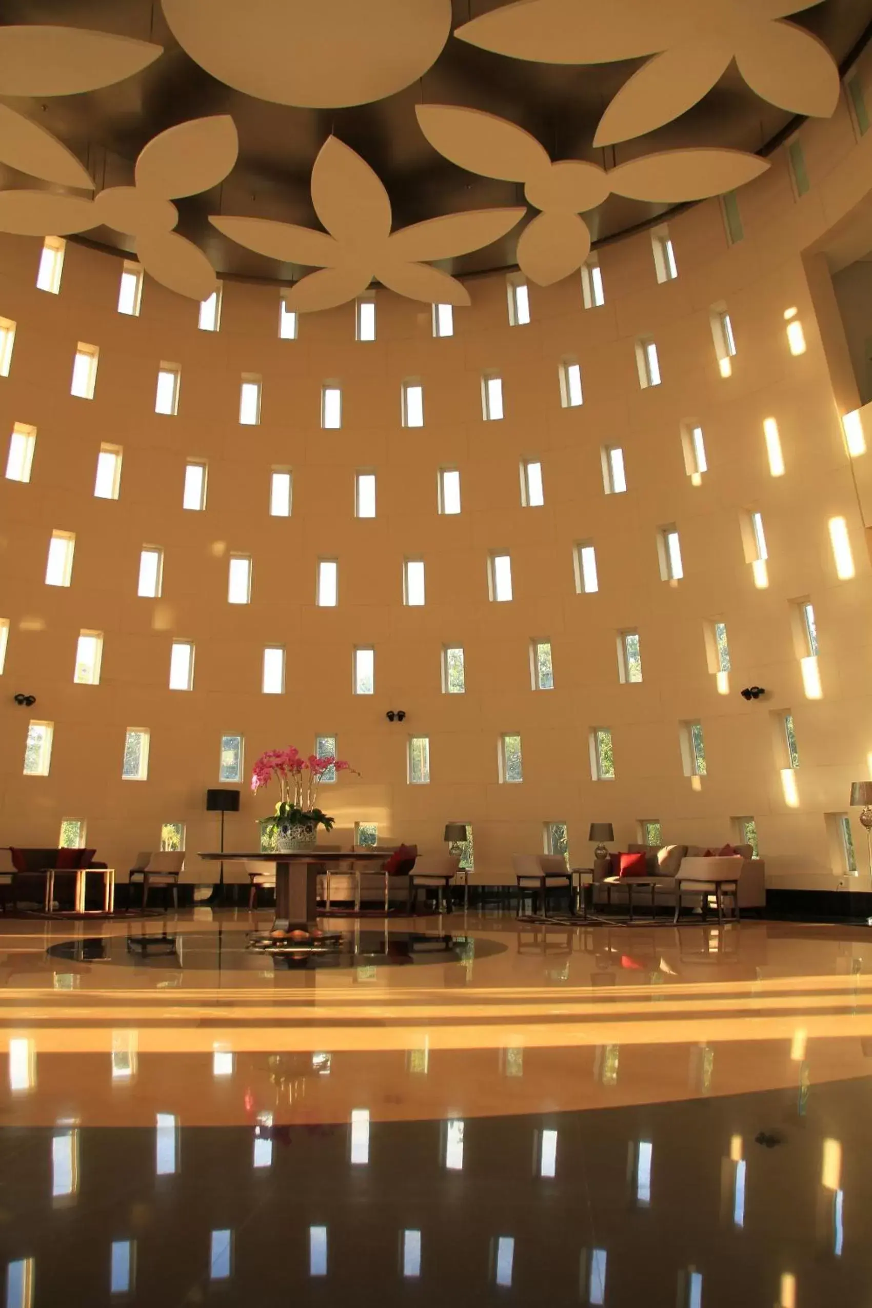 Lobby or reception in d'primahotel Tangerang