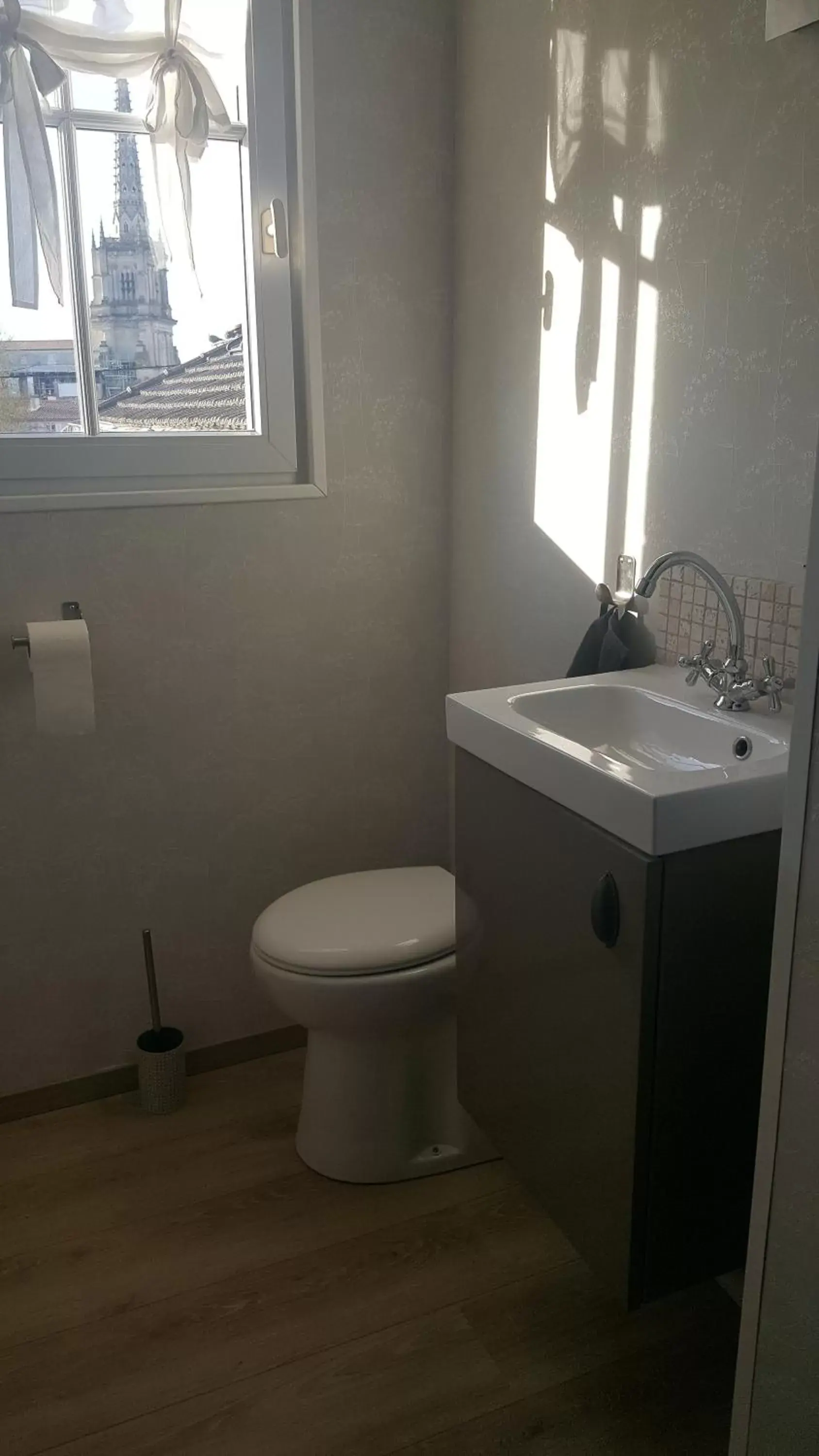 Toilet, Bathroom in La Maison de Vénus