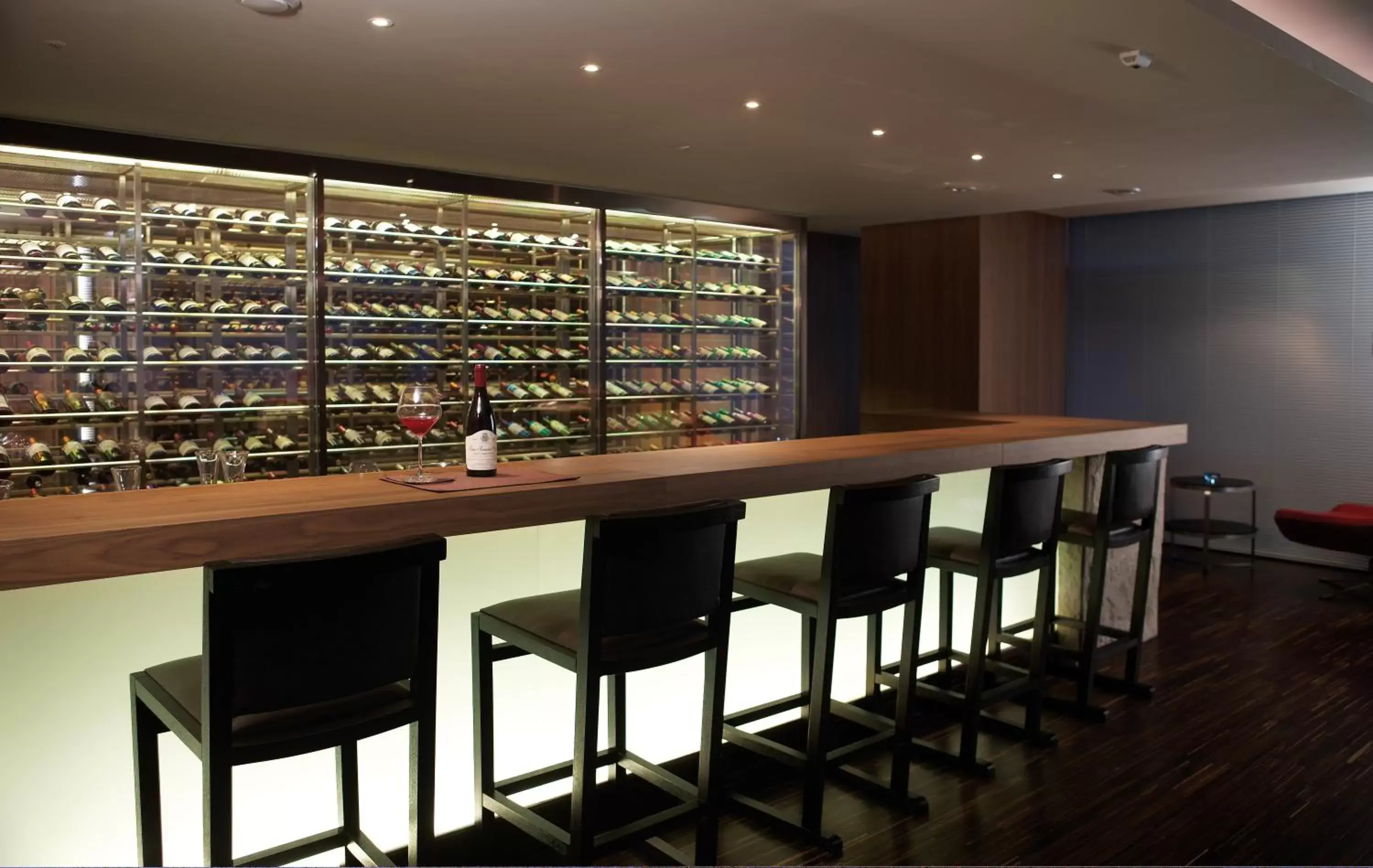 Restaurant/places to eat in The Classic 500 Pentaz Executive Residence Restaurant/places to eat in The Classic 500 Pentaz Executive Residence