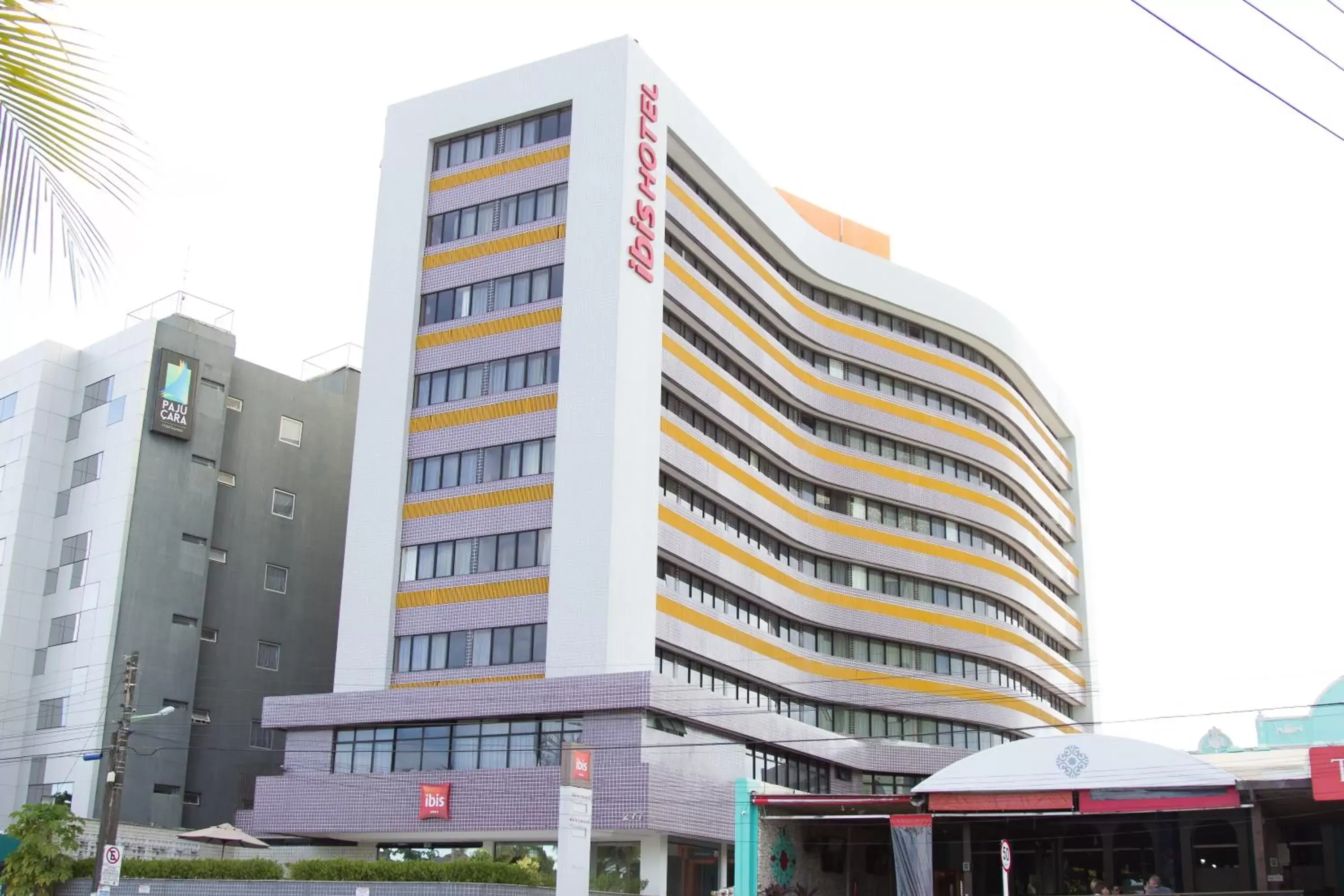 Facade/entrance in ibis Maceio Pajuçara