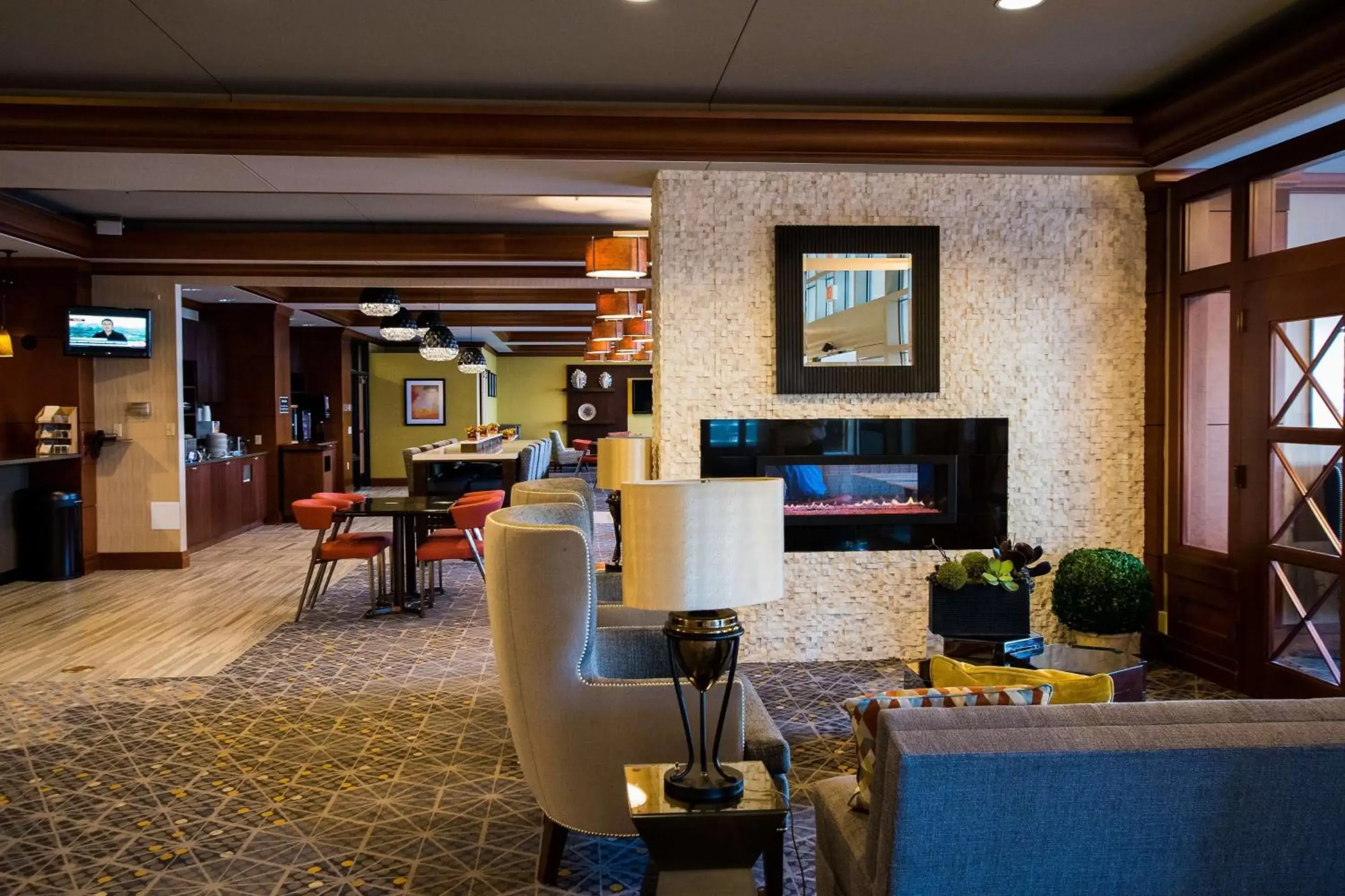 Lobby or reception in Wyndham Moline on John Deere Commons