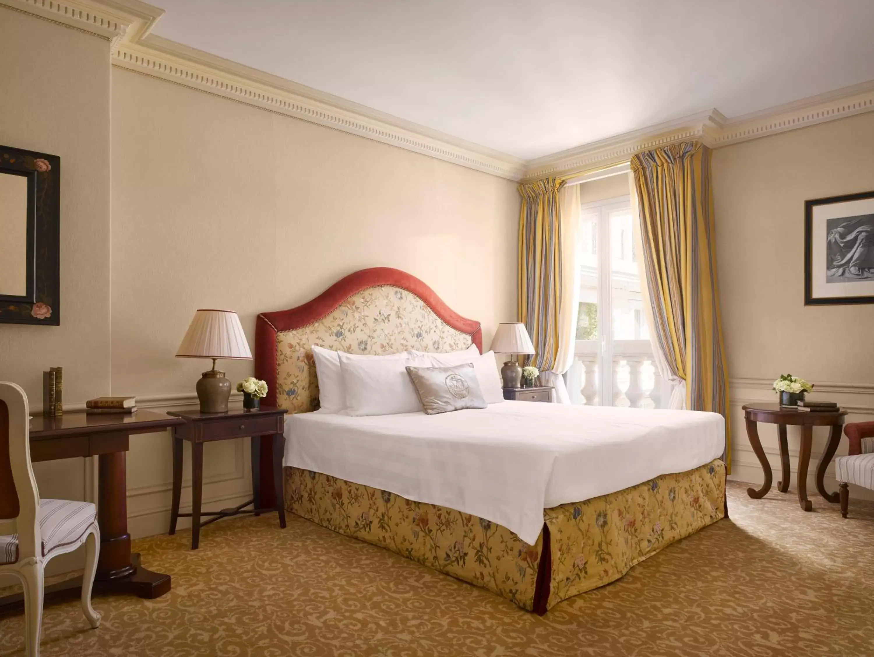 Bedroom, Bed in Hôtel Métropole Monte-Carlo - The Leading Hotels of the World