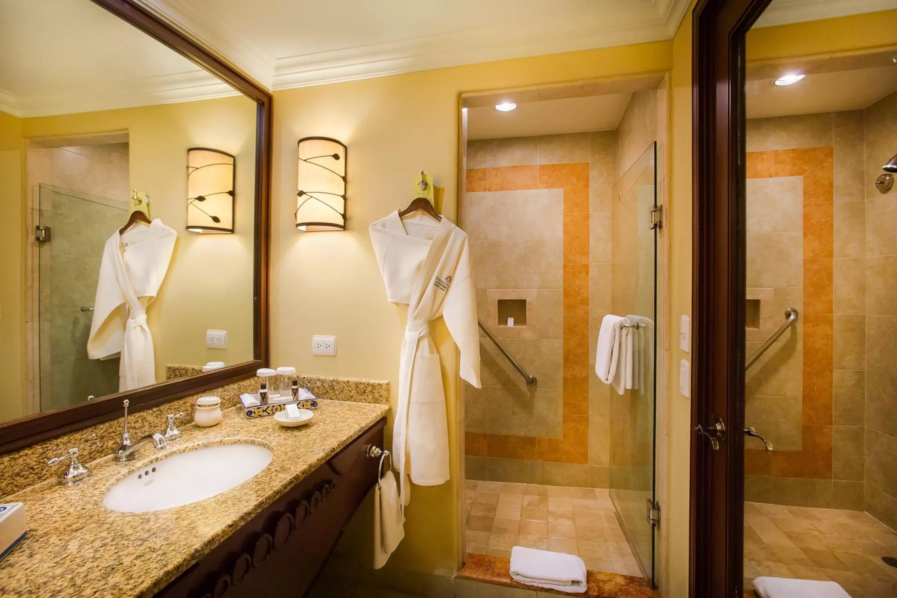 Bathroom in Pueblo Bonito Sunset Beach Golf & Spa Resort - All Inclusive