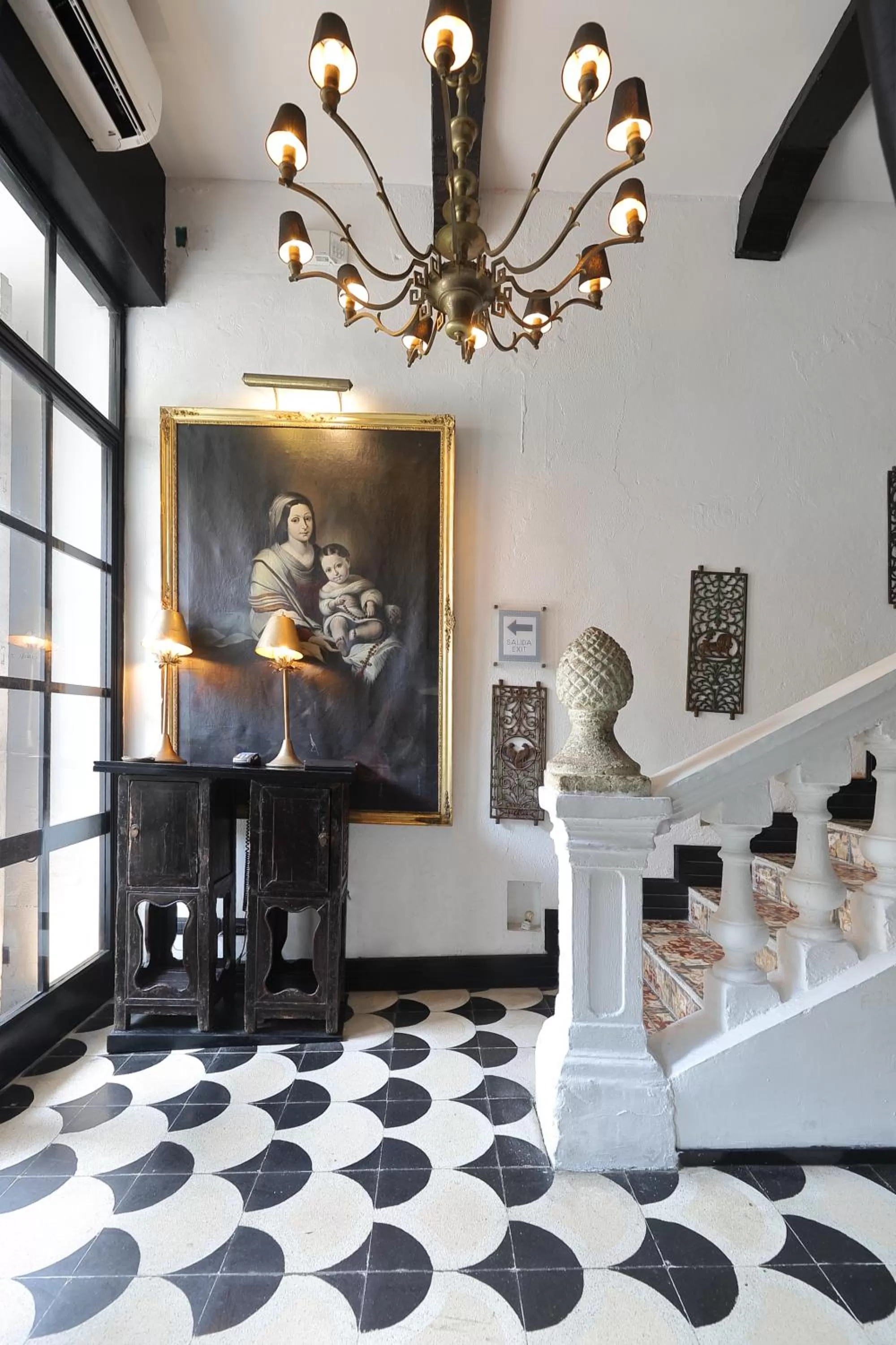 Restaurant/places to eat in Hotel Casa Lola Deluxe Gallery