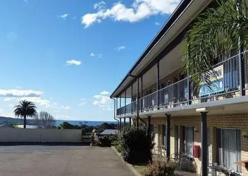 Facade/entrance, Property Building in Coastal Comfort Motel