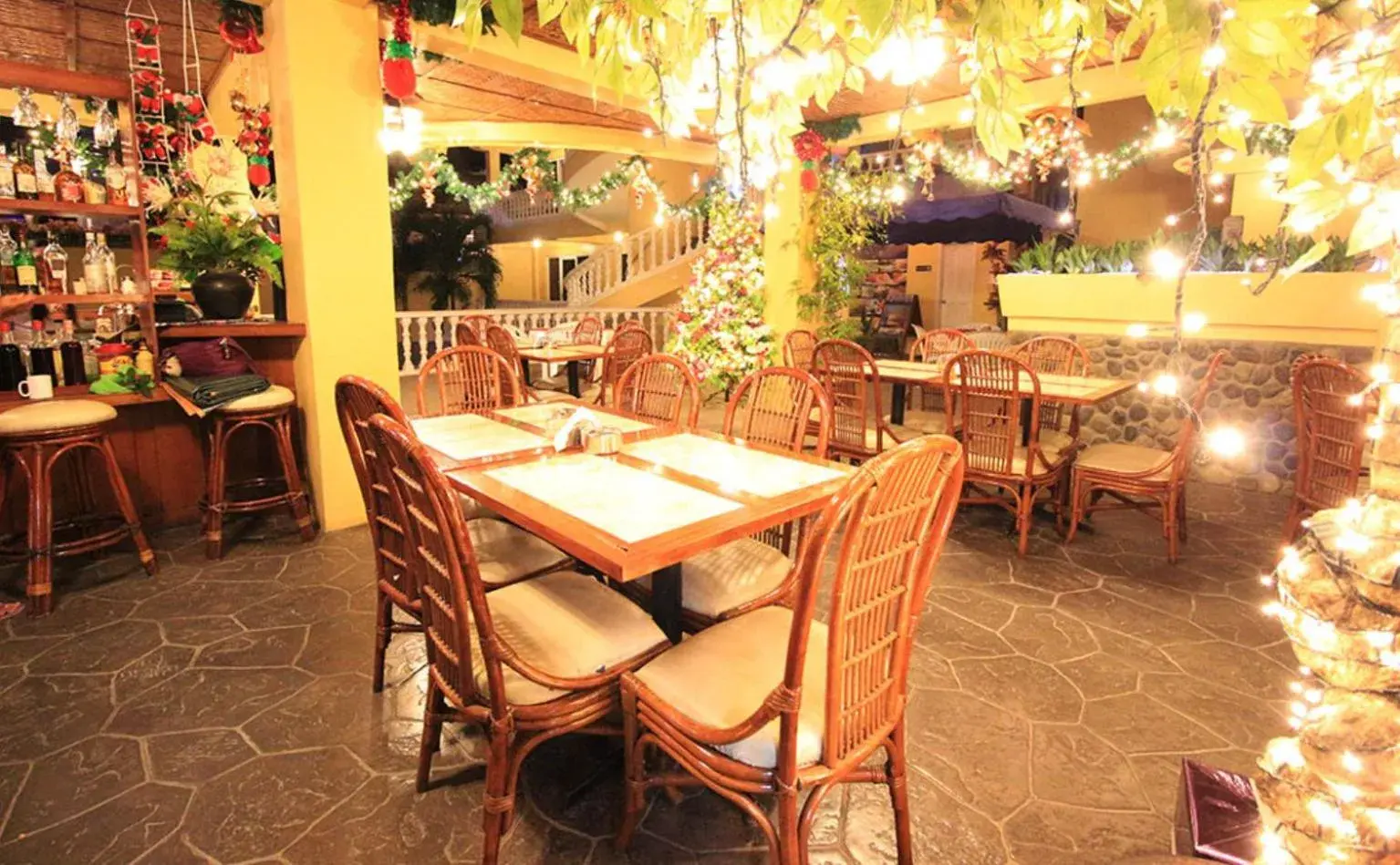 Restaurant/places to eat in Mermaid Resort and Dive Center Restaurant/places to eat in Mermaid Resort and Dive Center