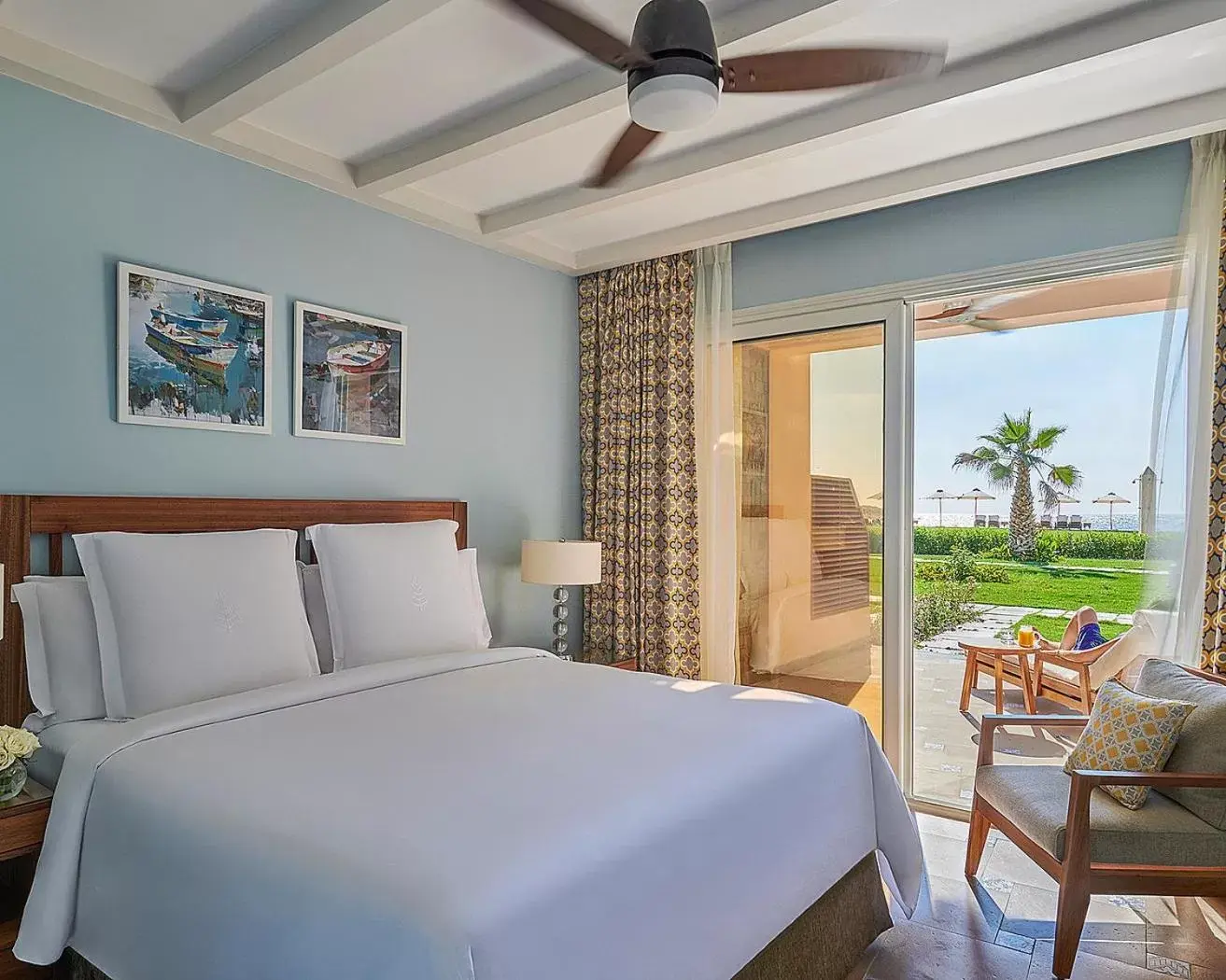 Photo of the whole room, Bed in Four Seasons Hotel Alexandria At San Stefano Photo of the whole room, Bed in Four Seasons Hotel Alexandria At San Stefano