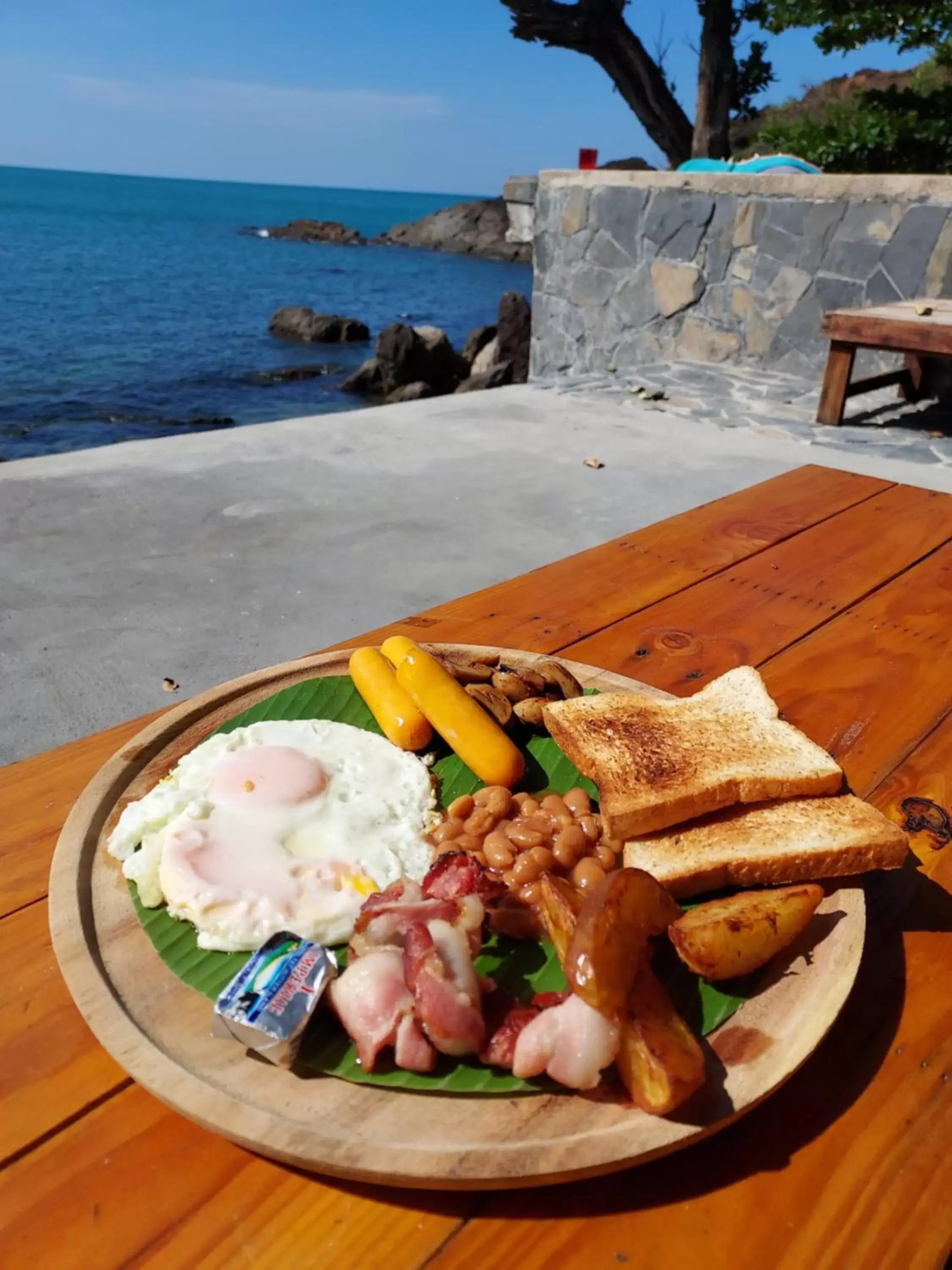 Breakfast in Cliff Cottage