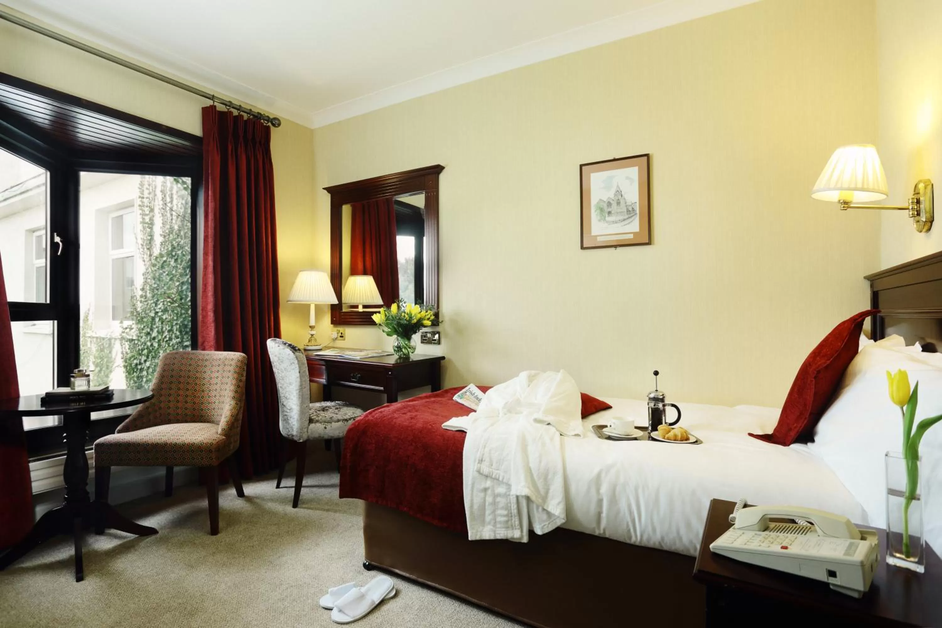 Photo of the whole room, Bed in The Ardilaun Hotel