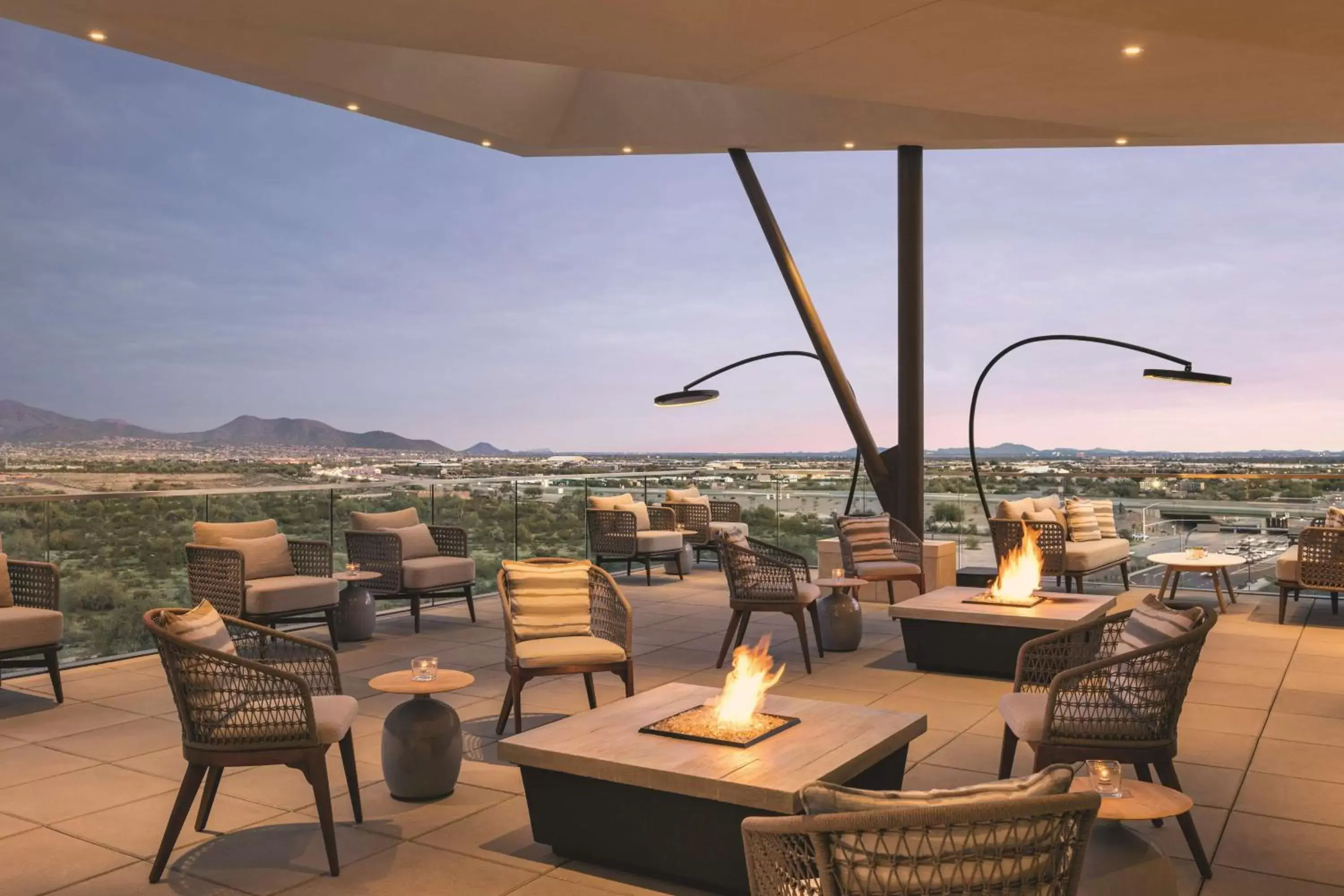 Meeting/conference room, Restaurant/Places to Eat in Hilton North Scottsdale At Cavasson