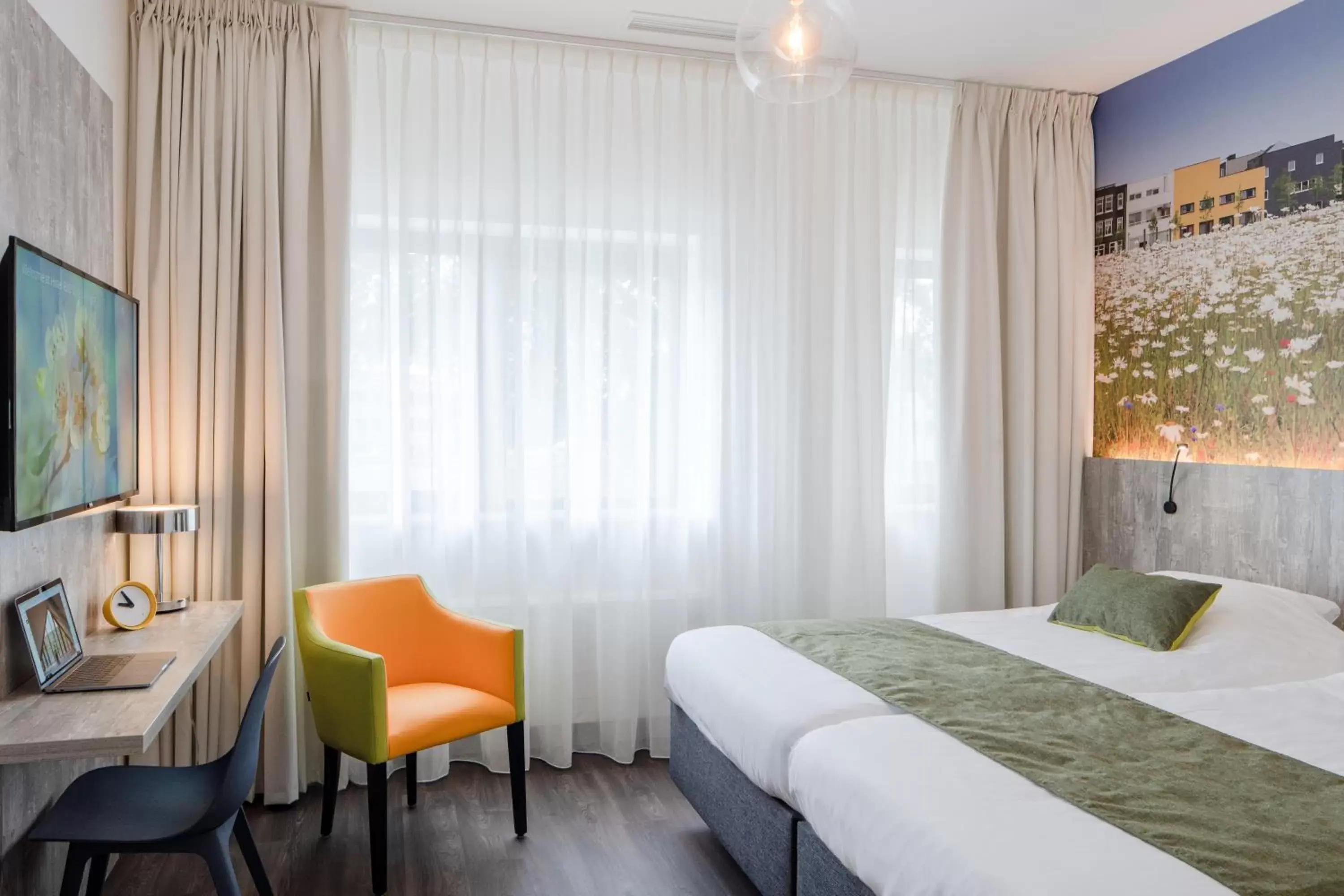 Bedroom, Bed in ibis Styles Almere