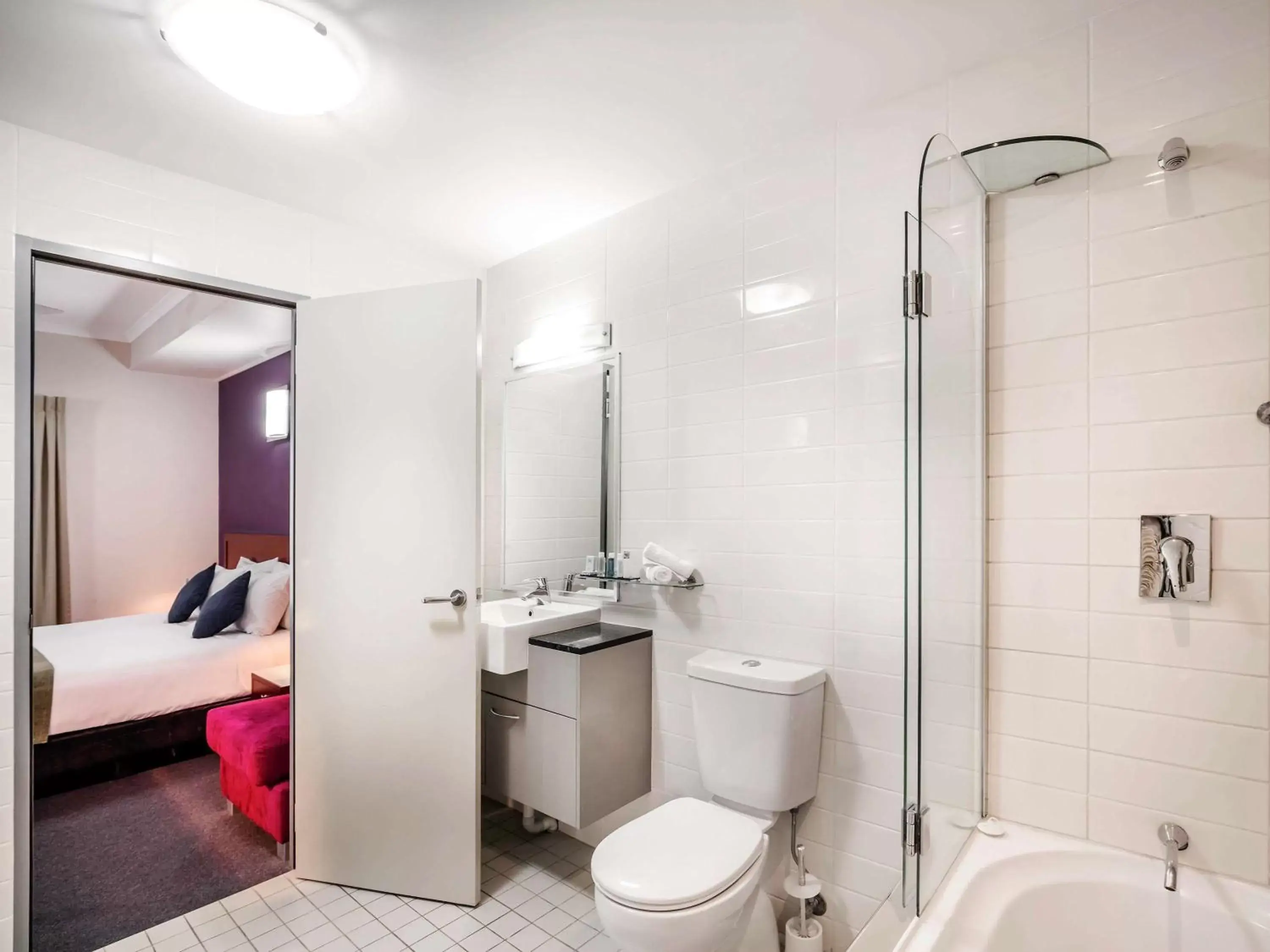 Photo of the whole room, Bathroom in Novotel Darwin Airport