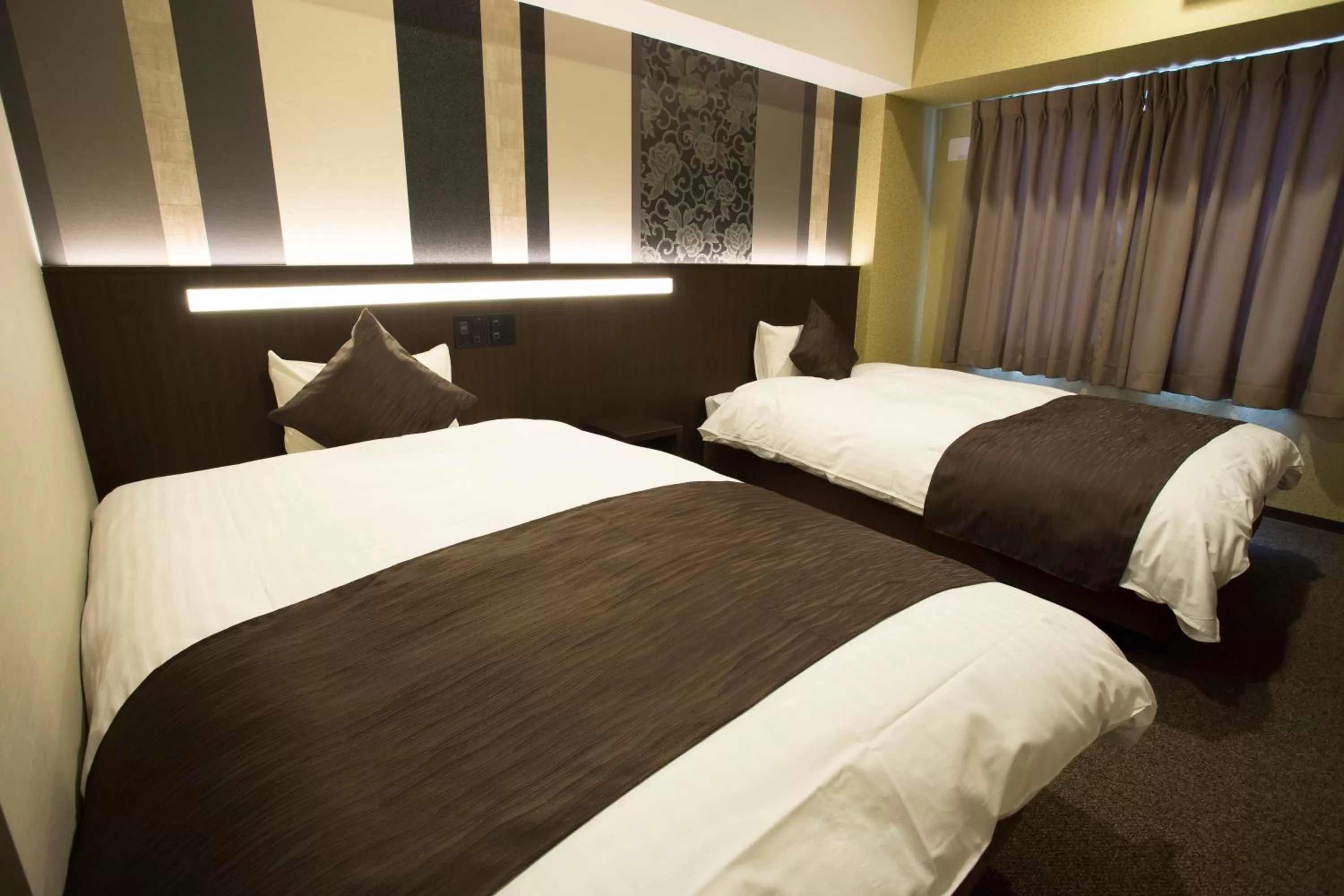 Bed in Lantana Osaka