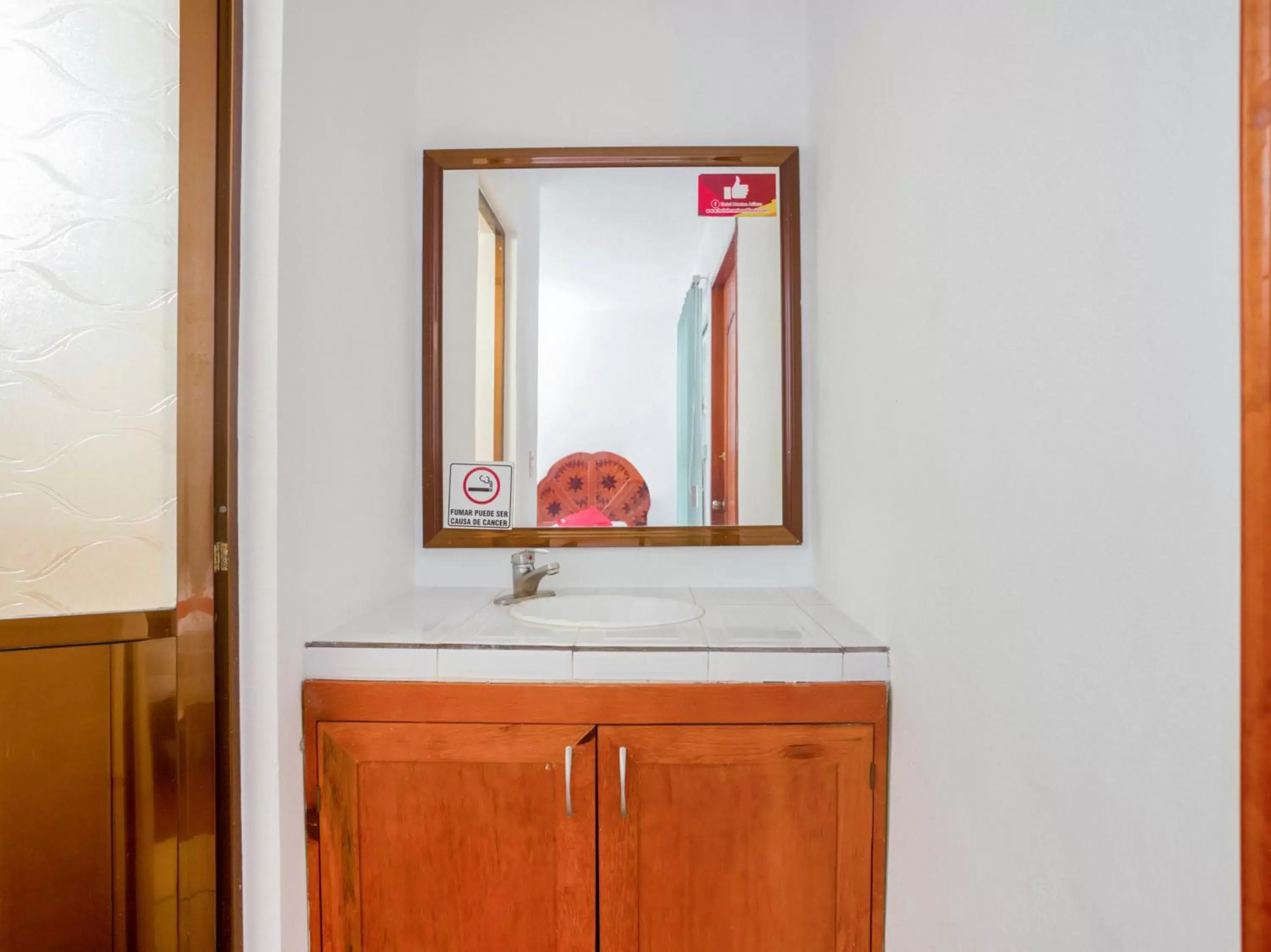 Bathroom in OYO Hotel Montes, Atlixco Puebla