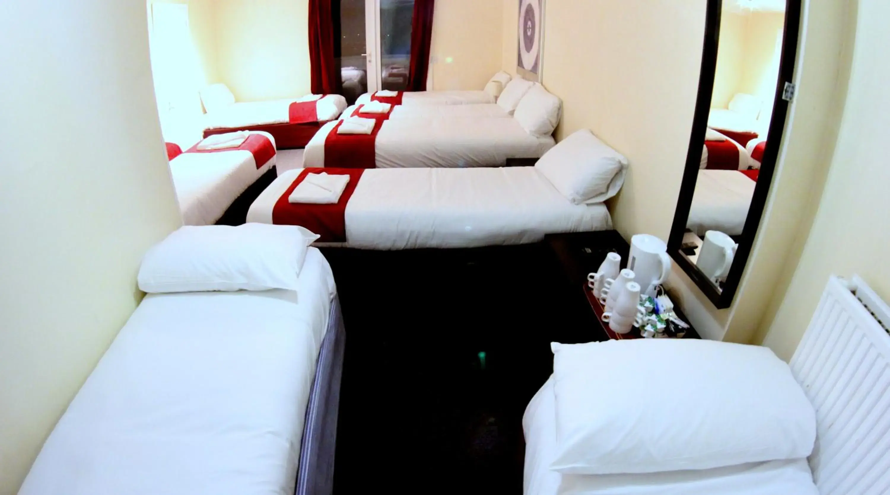 Bed in Fairmount Hotel