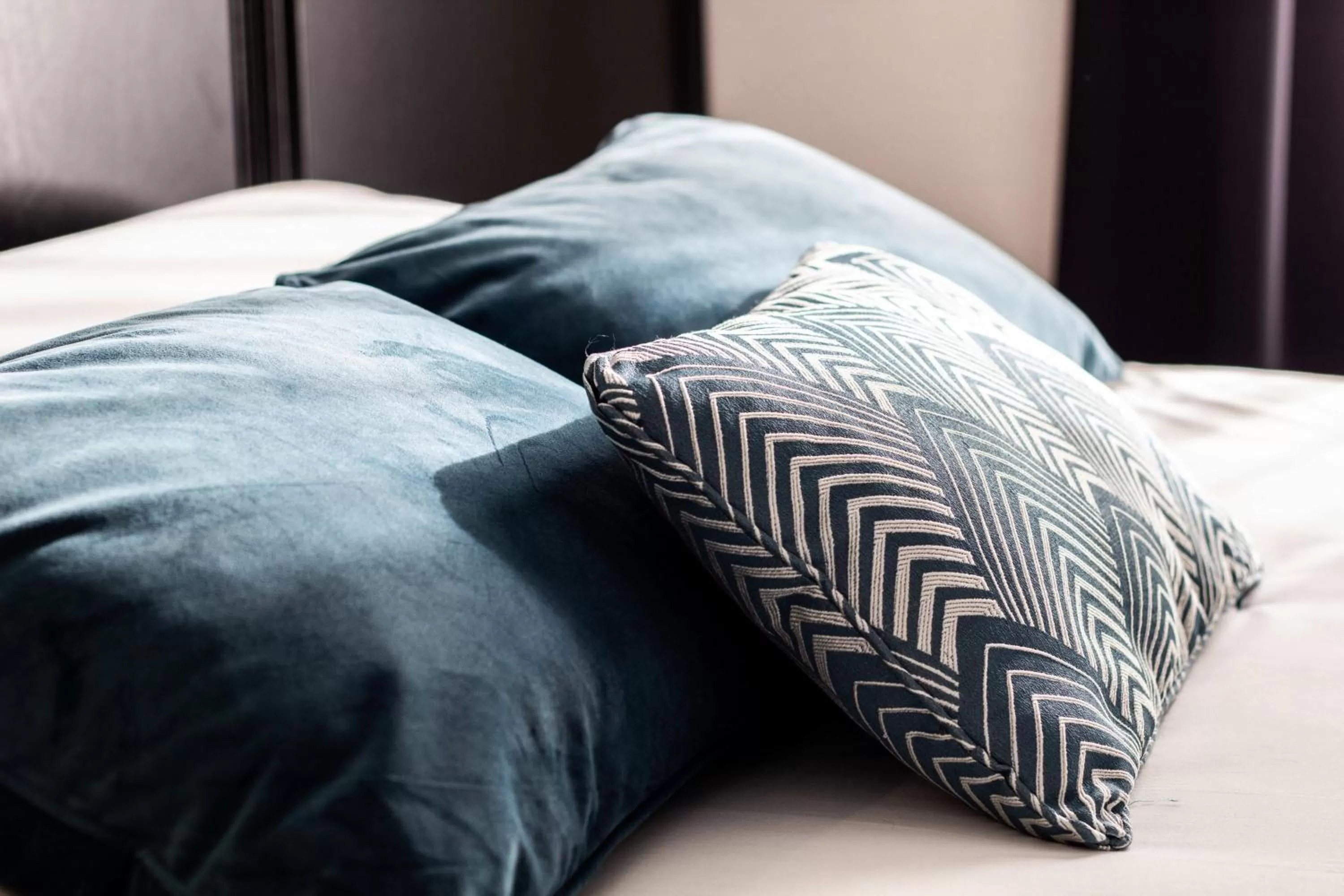 Bed in Hôtel de France