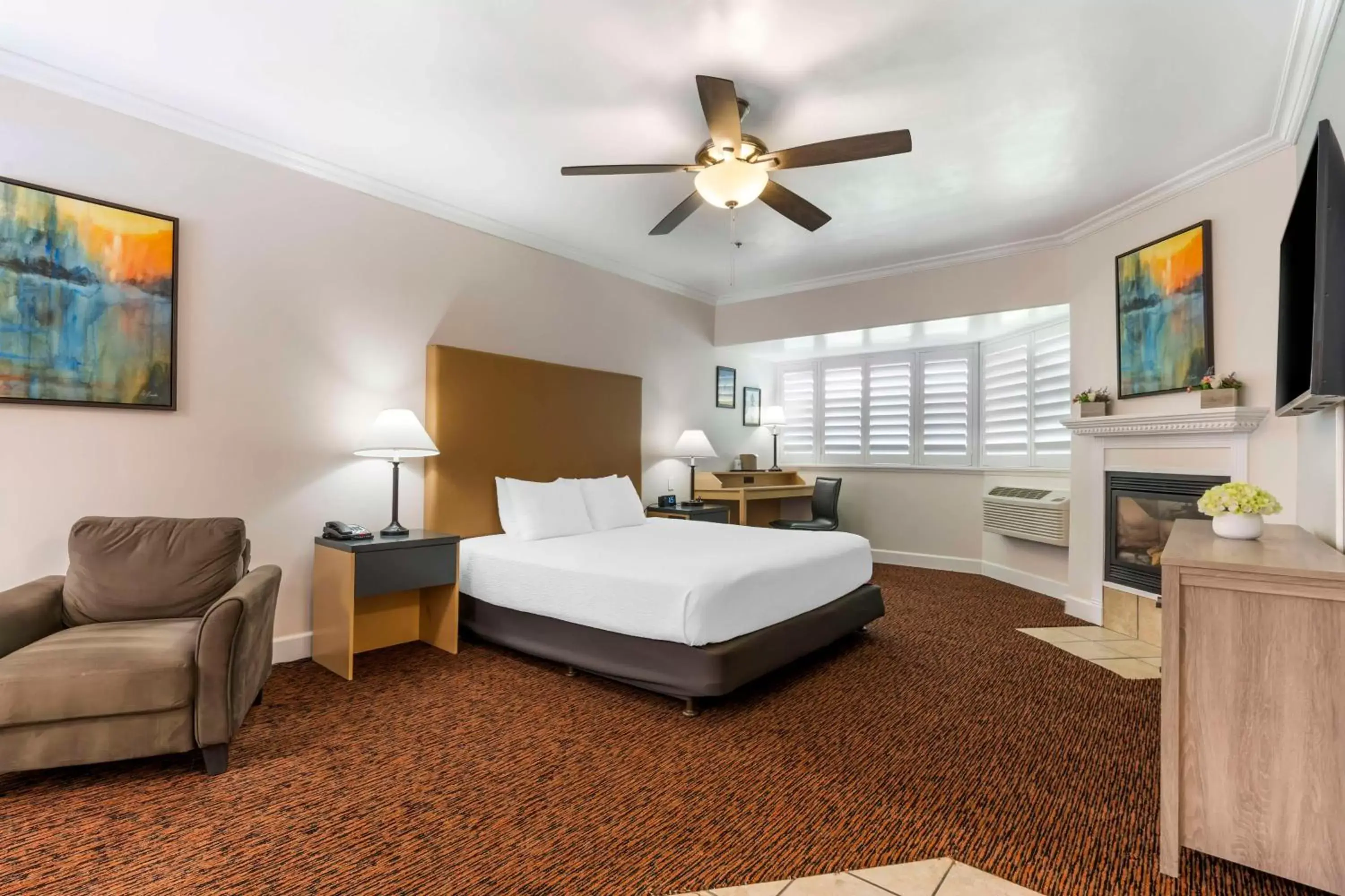 Bedroom, Bed in Best Western Plus Placerville Inn Bedroom, Bed in Best Western Plus Placerville Inn