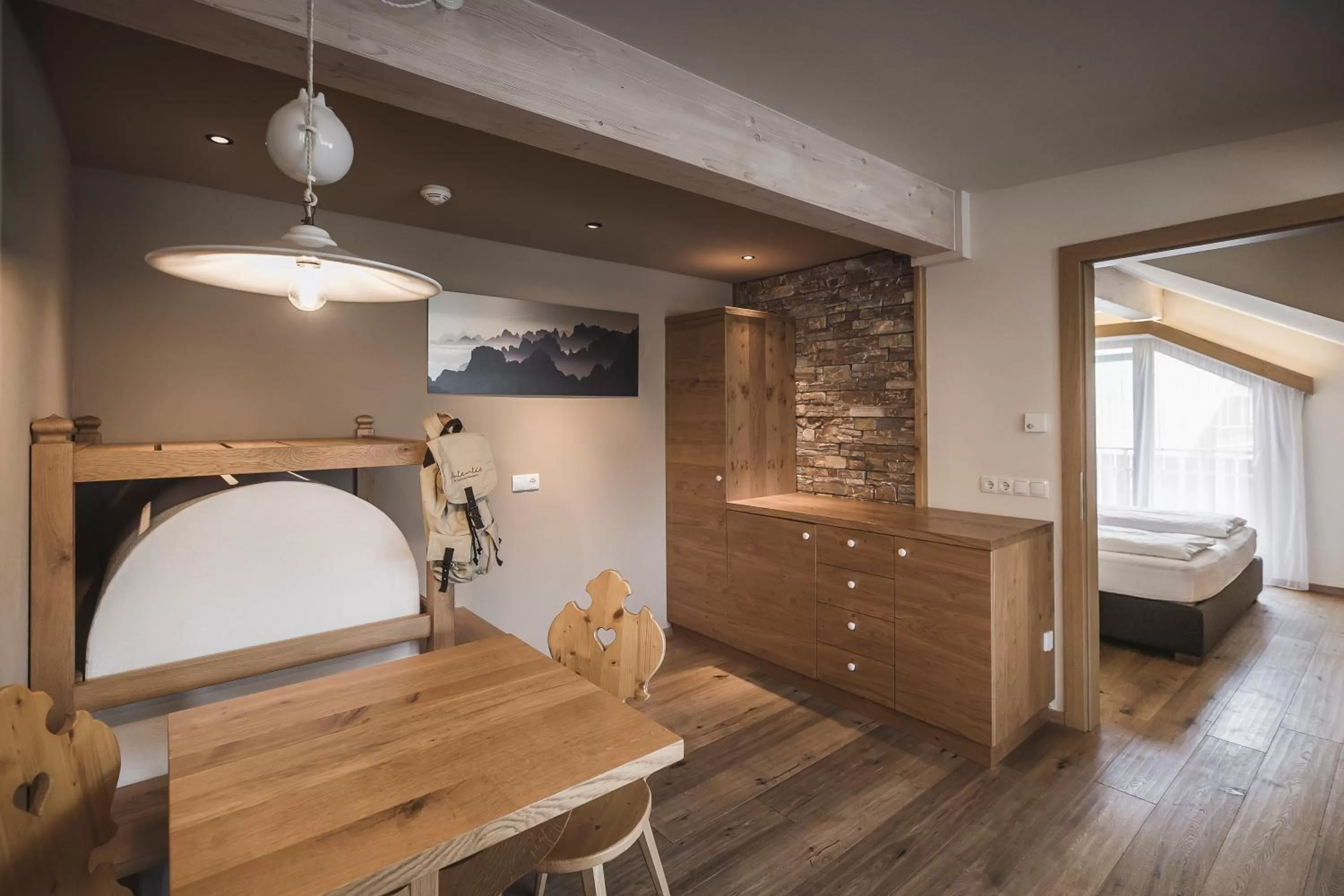 Photo of the whole room, Dining Area in Autentis