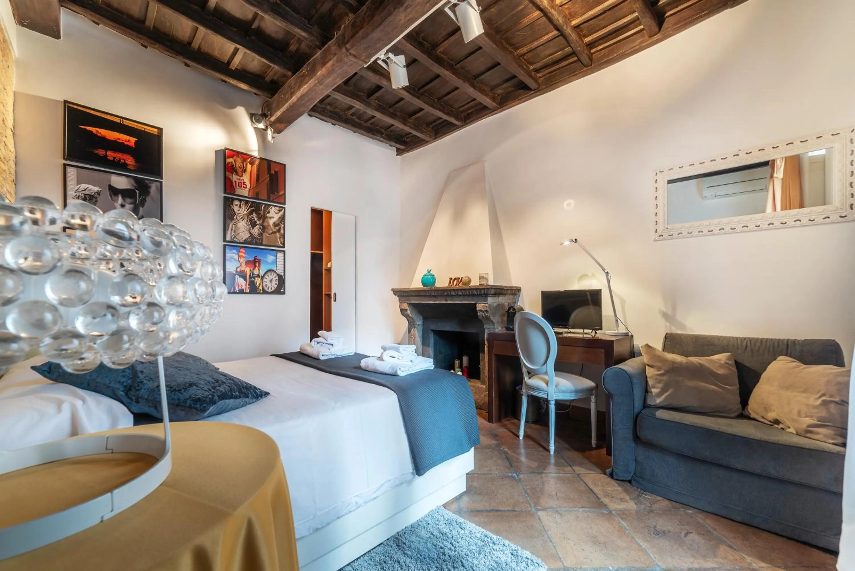 Bedroom in Luxury Trastevere