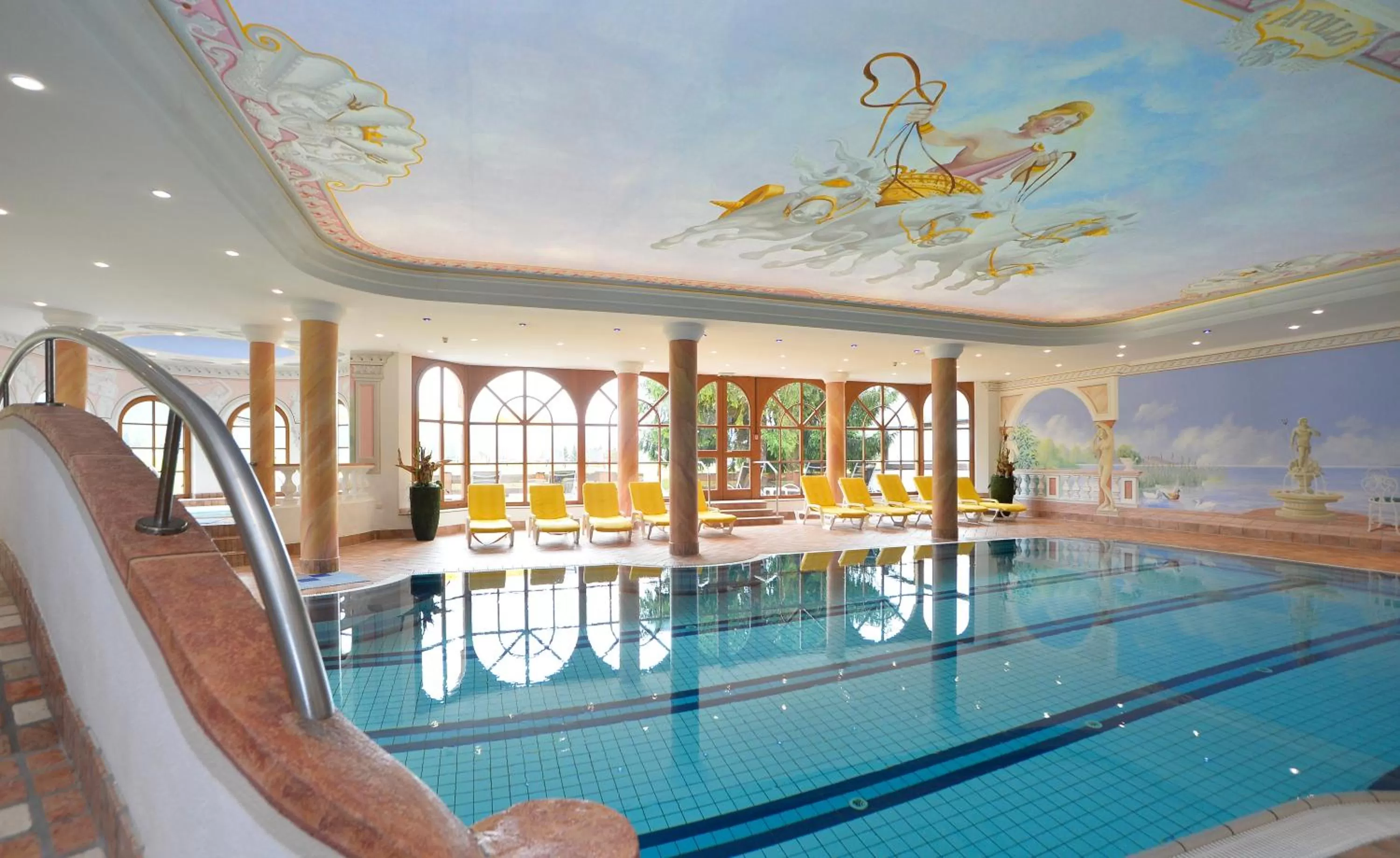 Swimming pool in Hotel Residenz Hochland