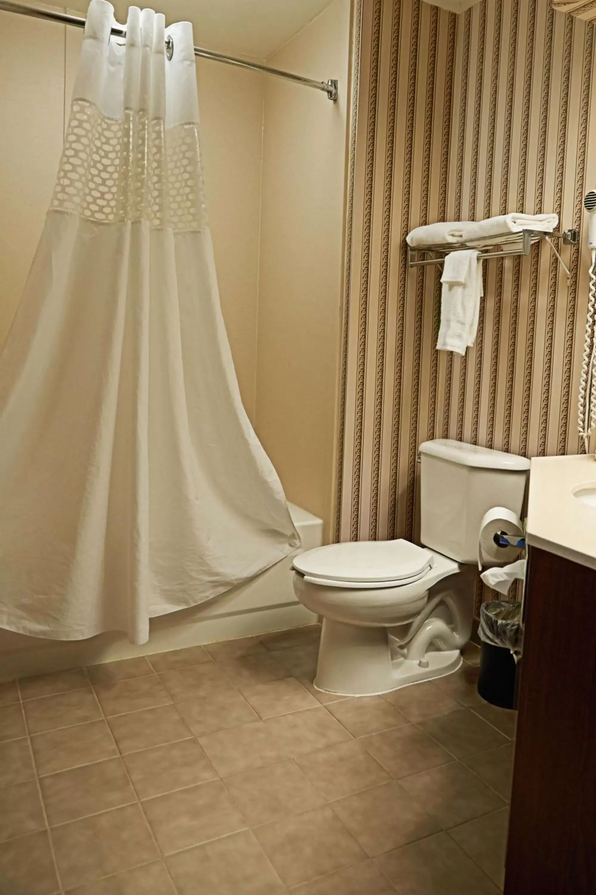 Bathroom in Hampton Inn & Suites Scottsburg