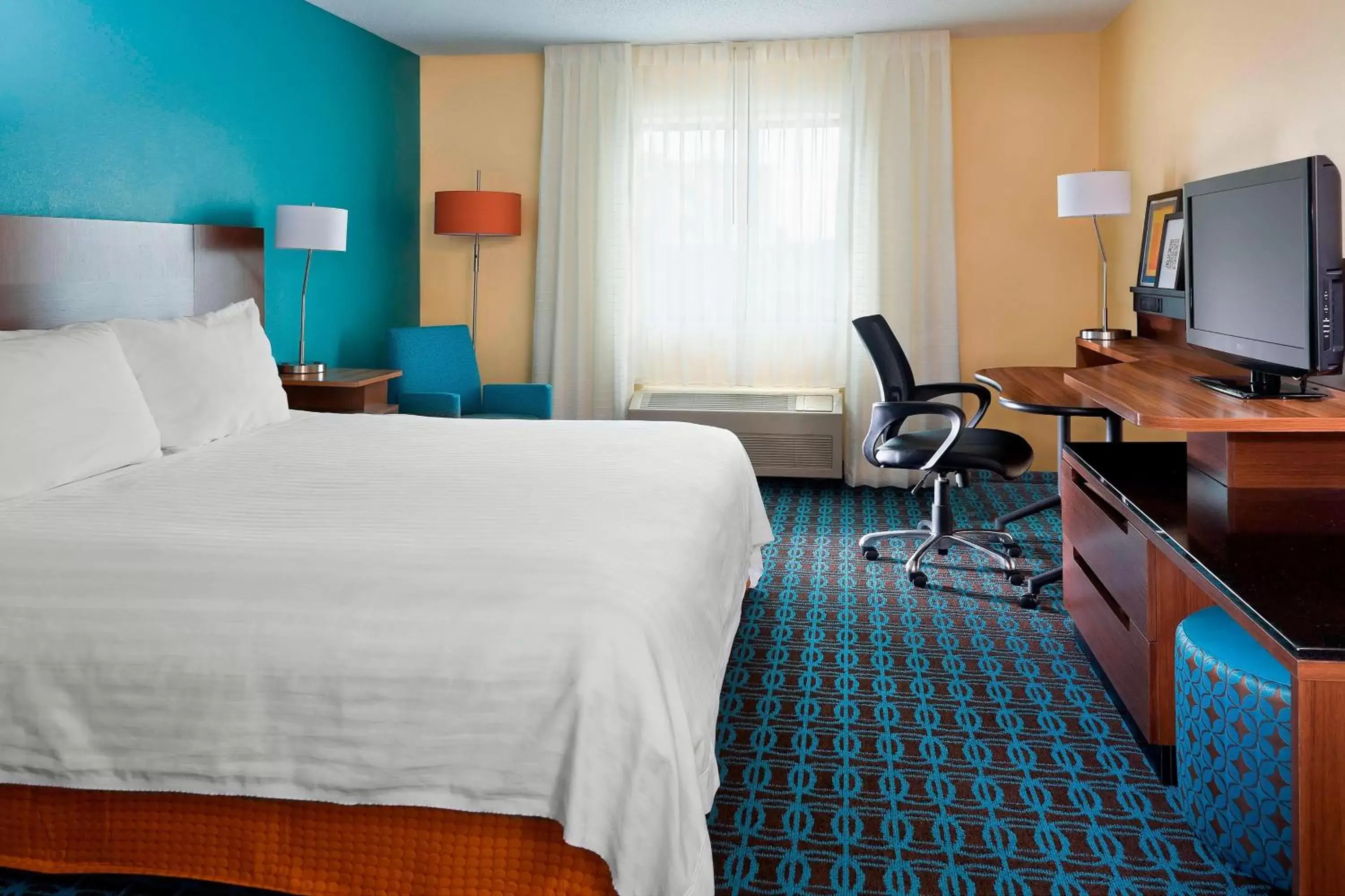 Photo of the whole room, Bed in Fairfield Inn & Suites Lexington Keeneland Airport