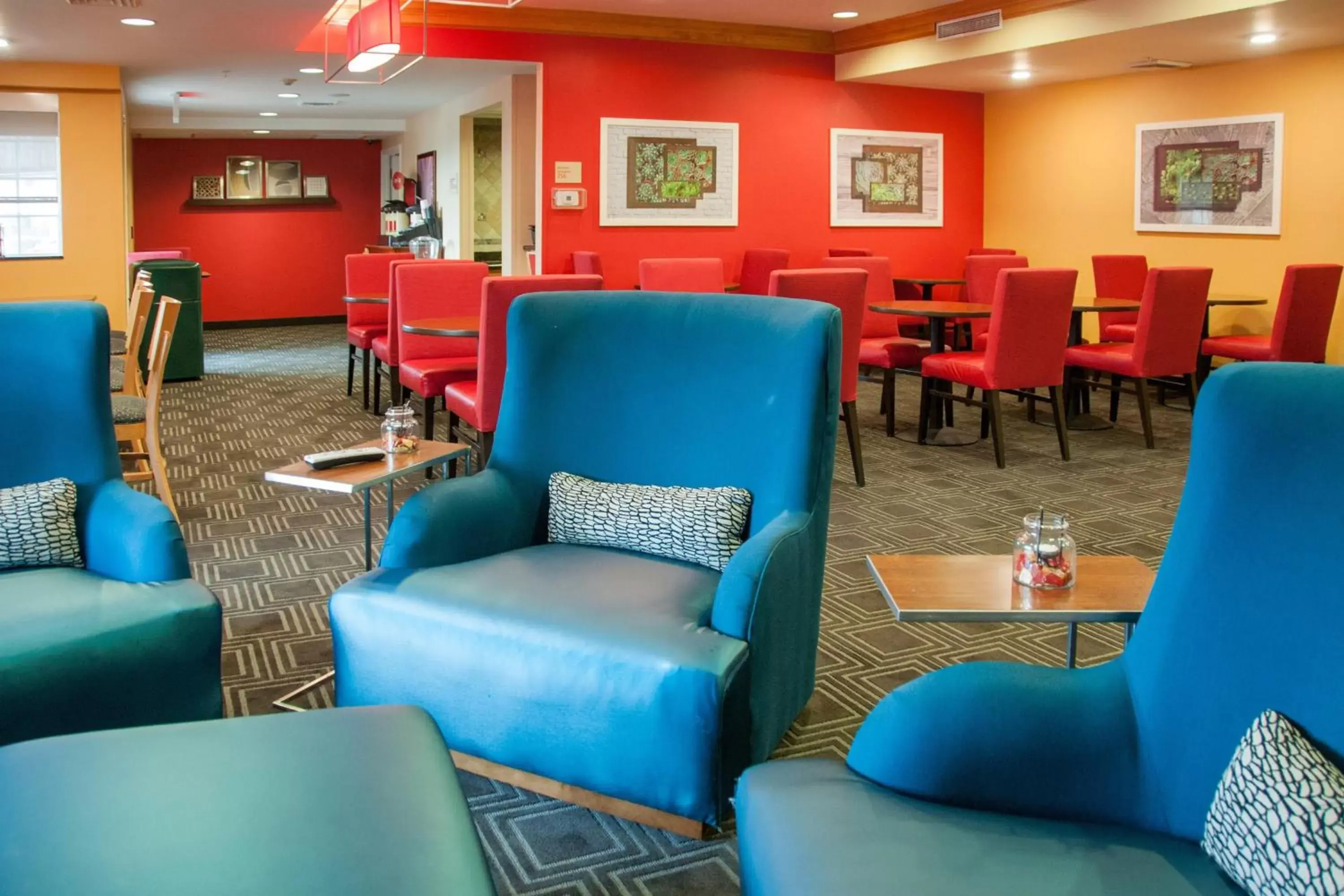 Lobby or reception, Restaurant/Places to Eat in TownePlace Suites by Marriott Colorado Springs South