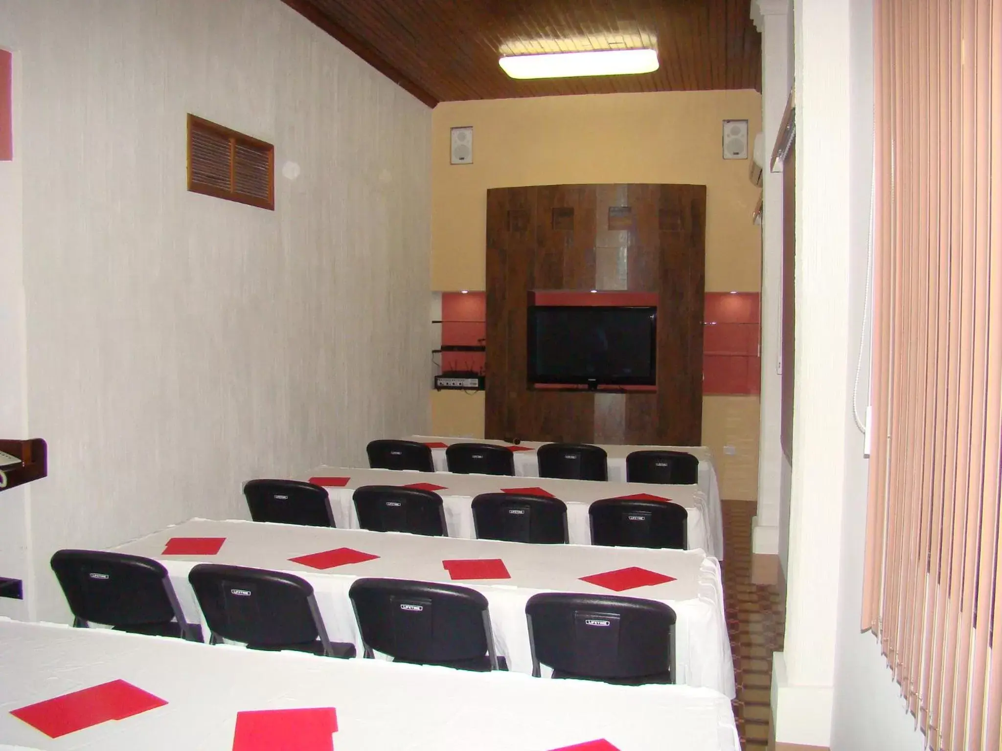 Business facilities in Hotel Fenix