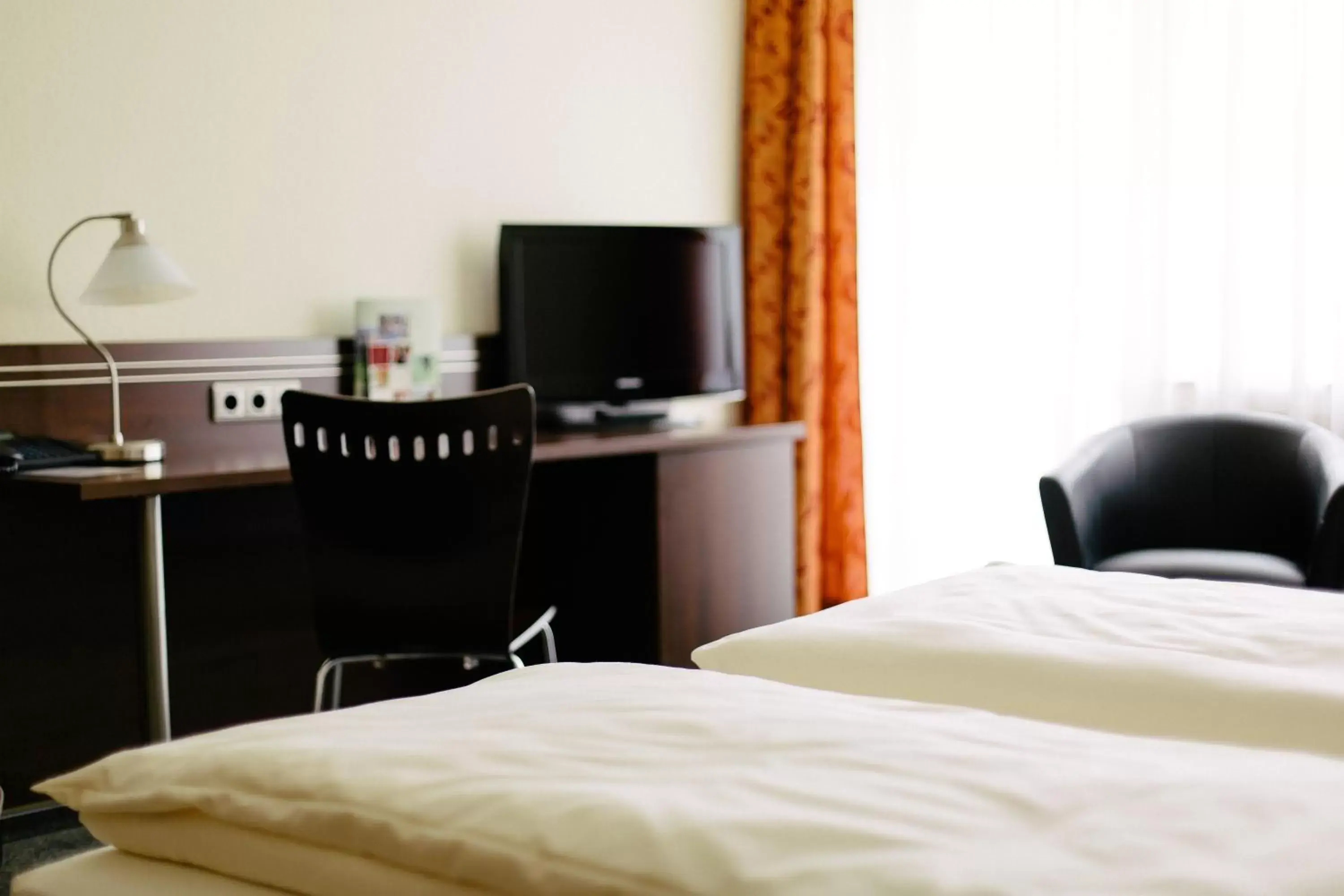 TV and multimedia, Bed in Hotel Astoria Bonn