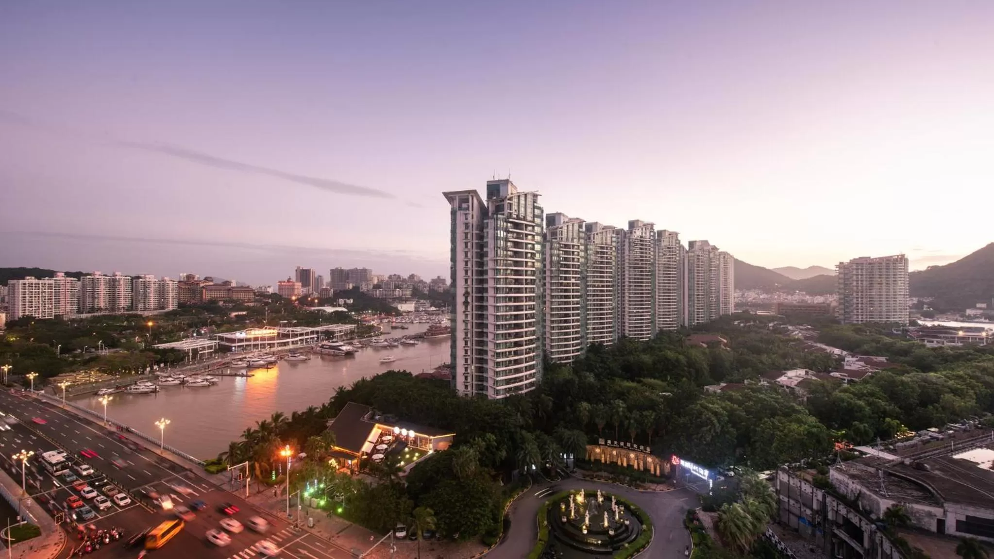 Photo of the whole room in Crowne Plaza Sanya City Center by IHG