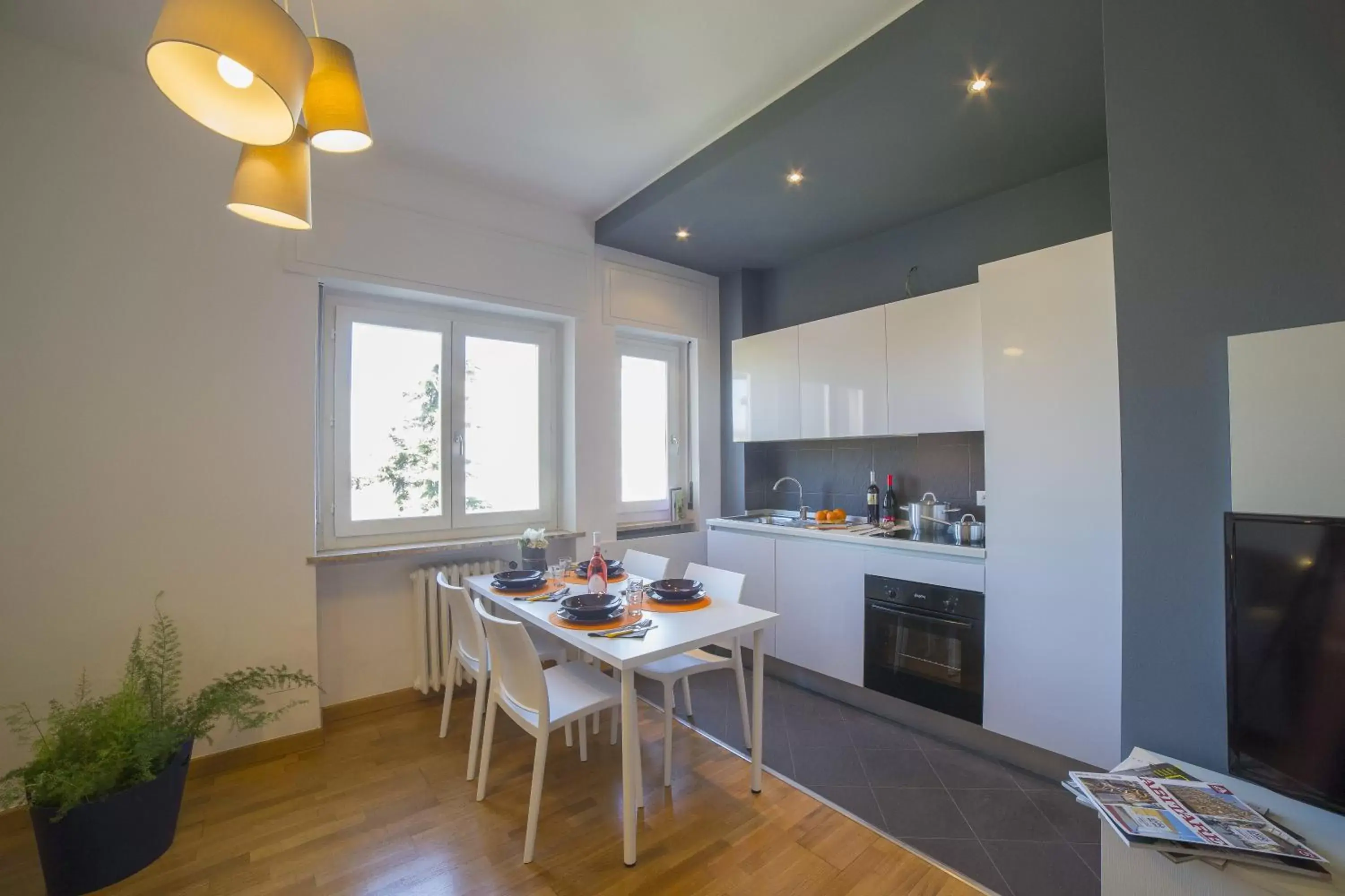 Kitchen or kitchenette, Dining Area in Dreams Hotel Residenza Gambara