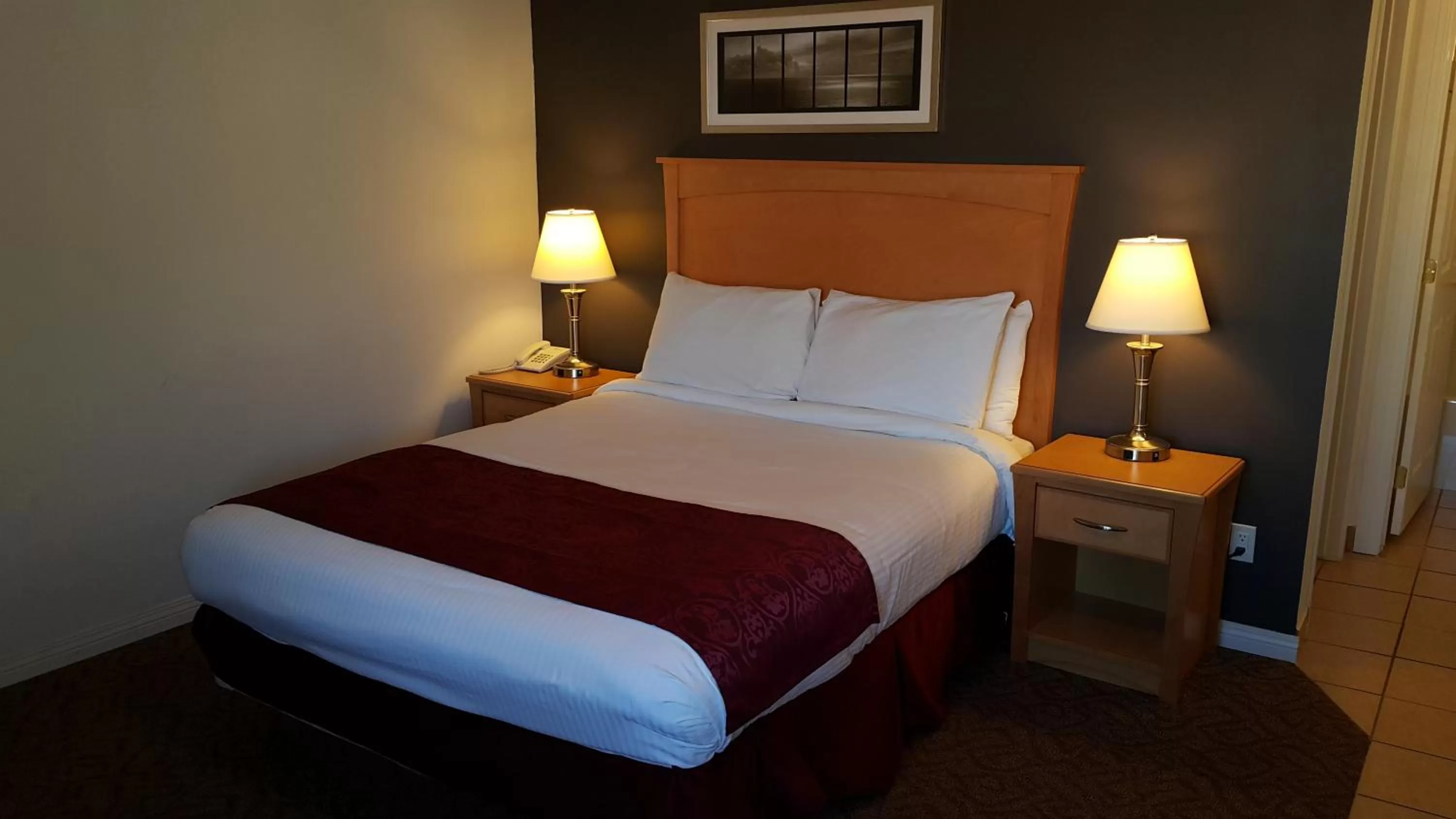 Bedroom, Bed in Cactus Tree Inn