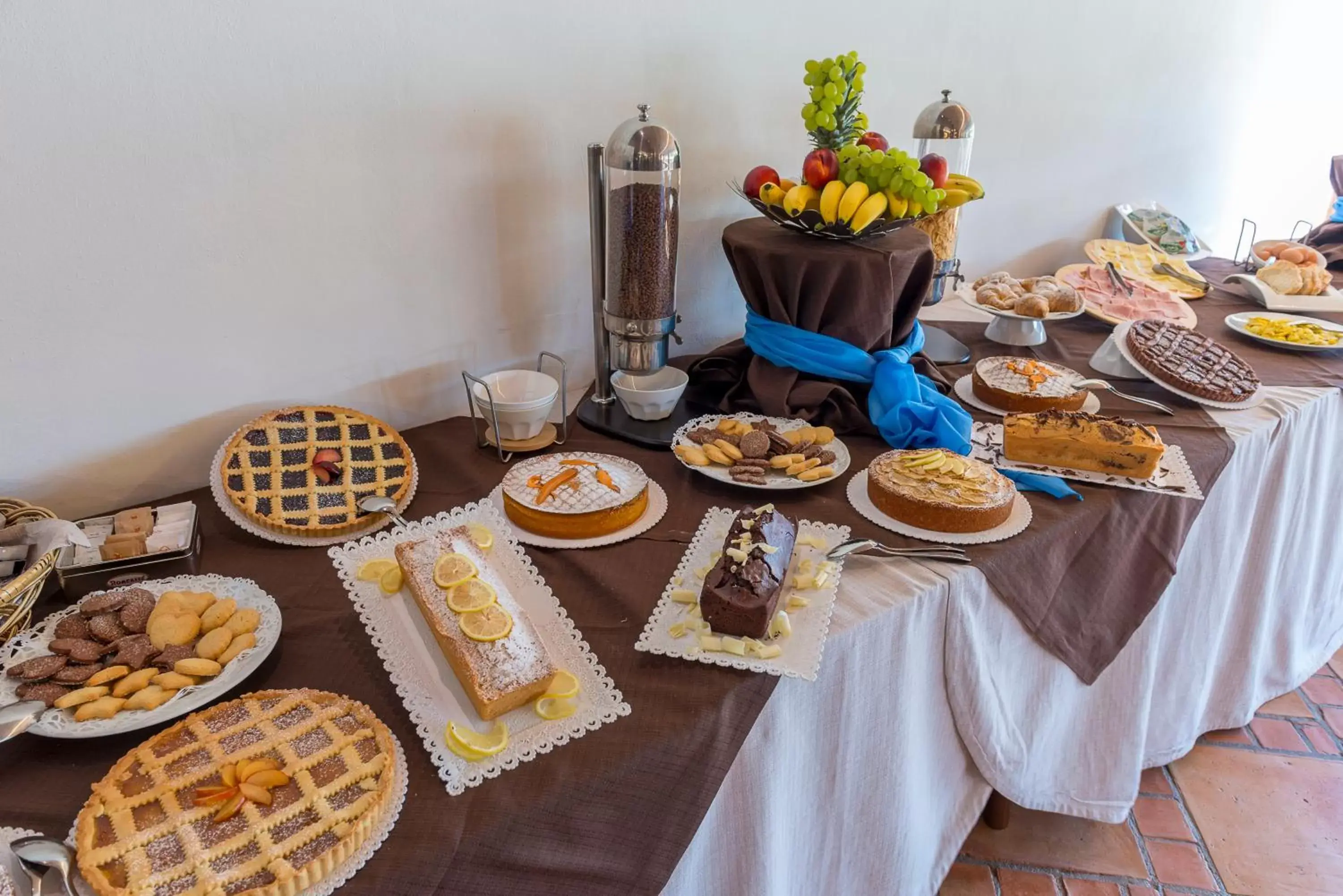 Buffet breakfast, Food in Hotel Don Luis