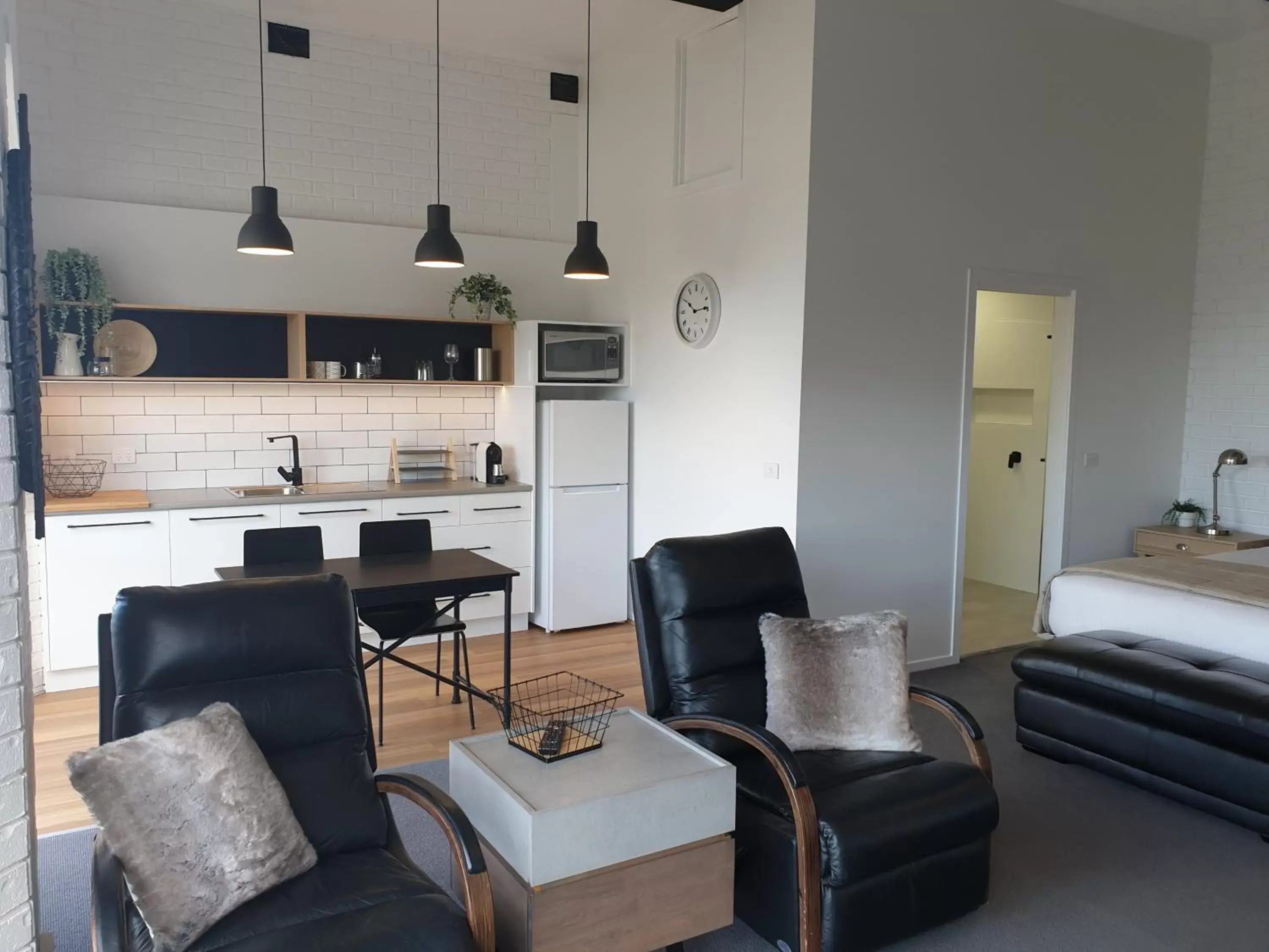 Kitchen or kitchenette in Twofold Bay Motor Inn Kitchen or kitchenette in Twofold Bay Motor Inn