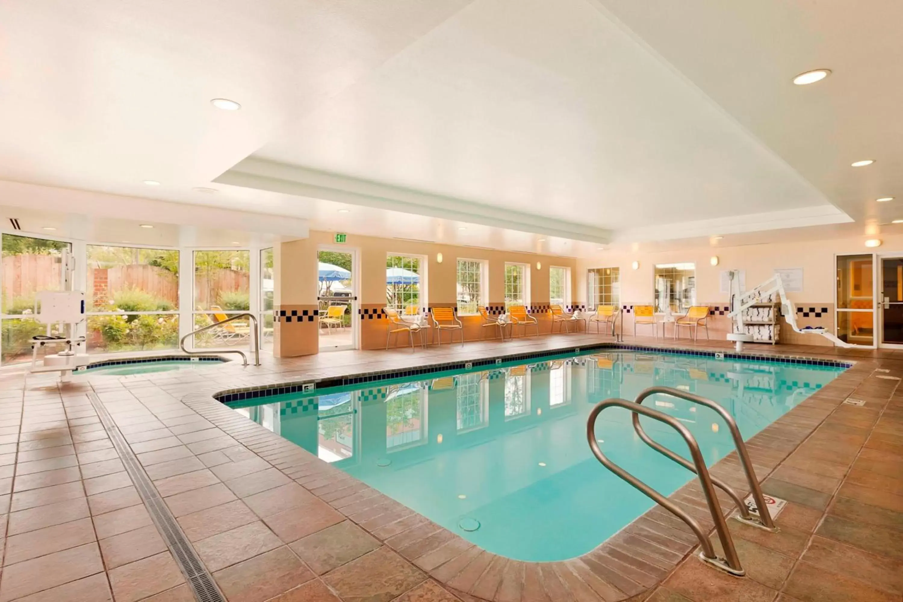 Swimming Pool in Fairfield Inn & Suites Portland South/Lake Oswego