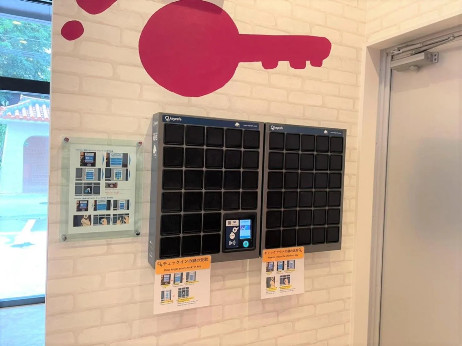 Lobby or reception in New Normal Hotel in NAMINOUE ニューノーマルホテルイン波の上