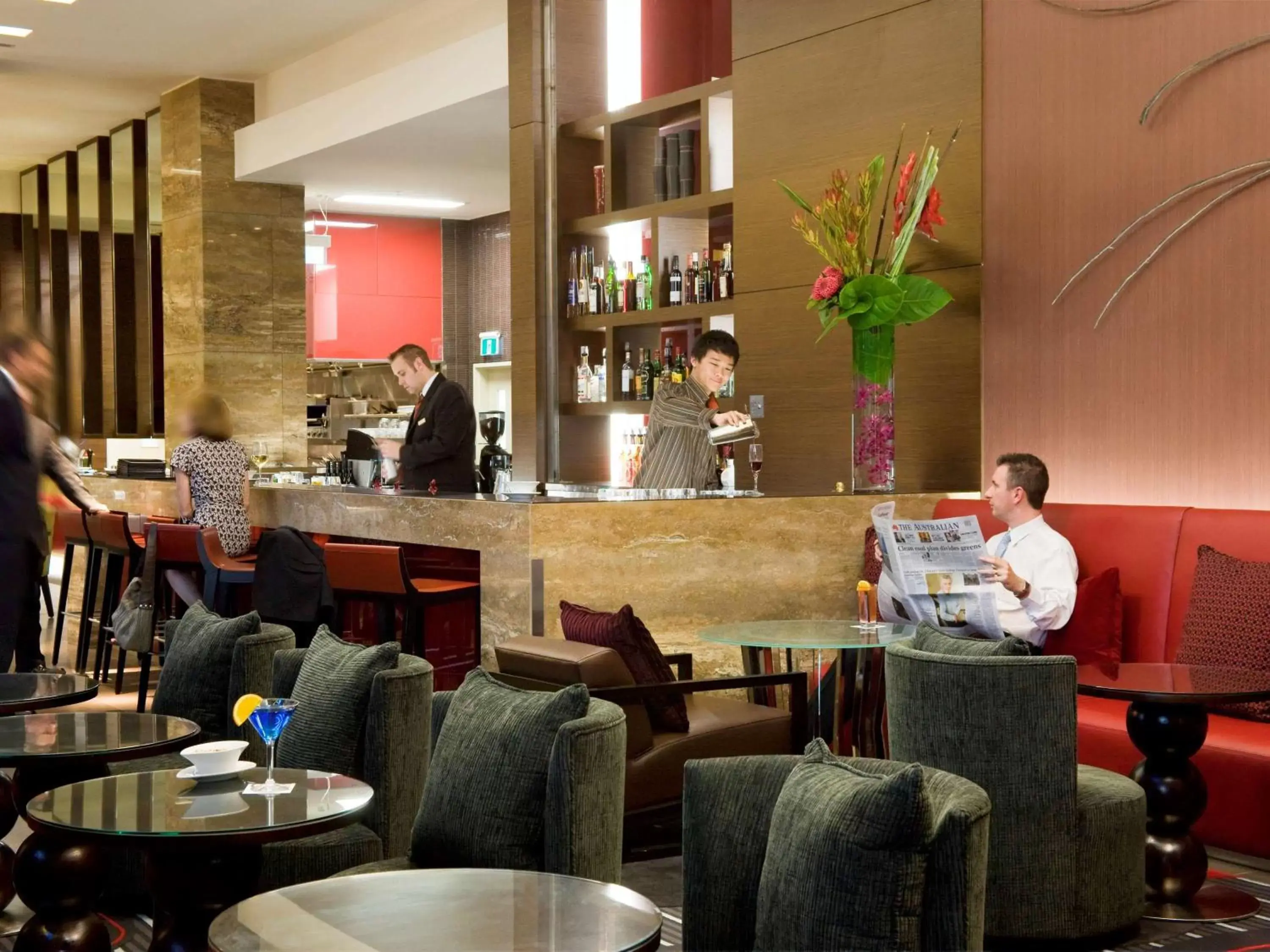 Lounge or bar, Restaurant/Places to Eat in Pullman at Sydney Olympic Park Hotel