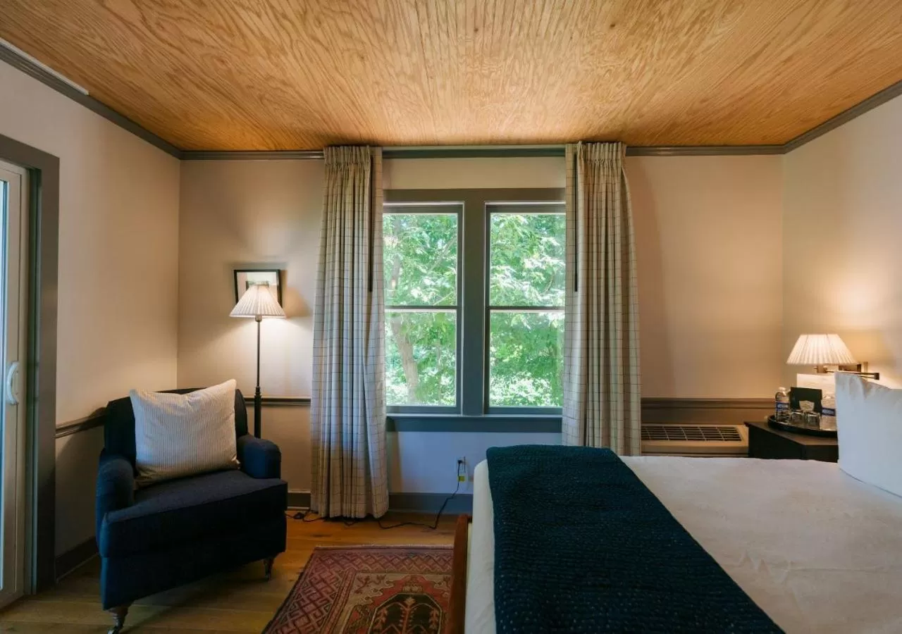 Bed in Wylder Windham